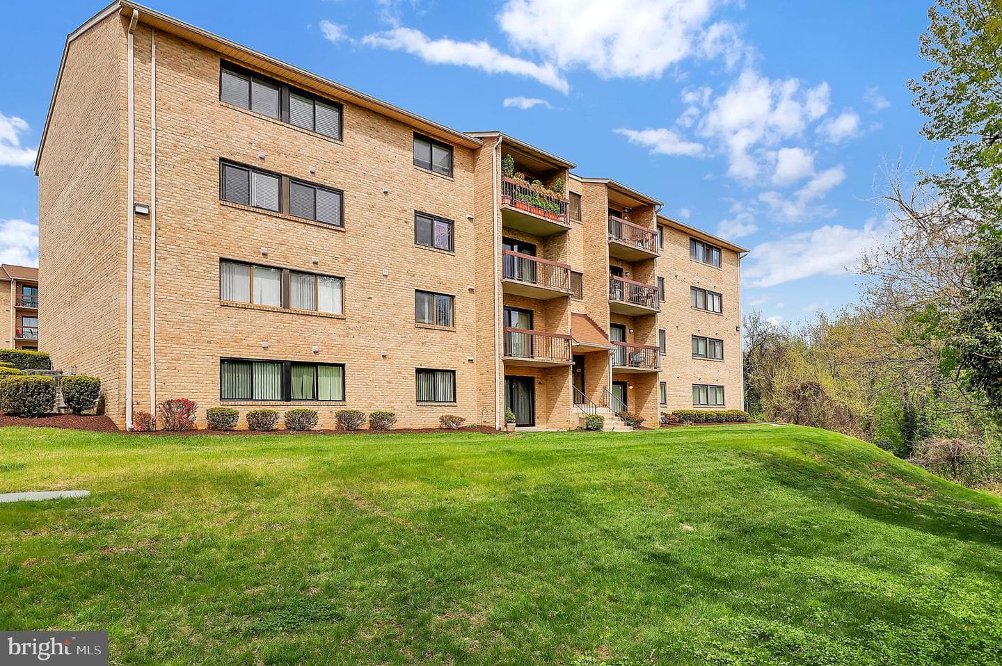 1 Summit Hill Court #b-2 photo 14