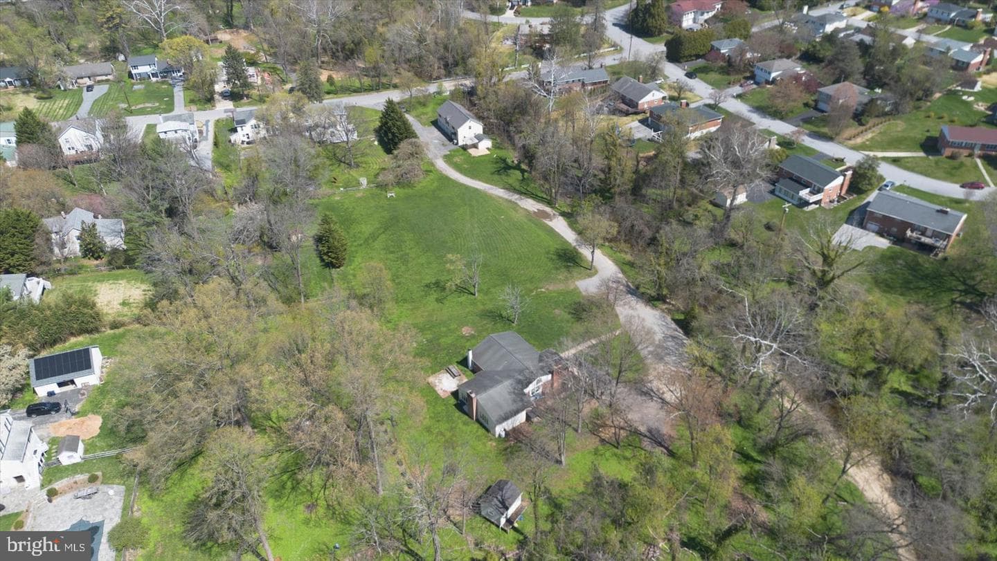 1701 Roland Avenue photo 7