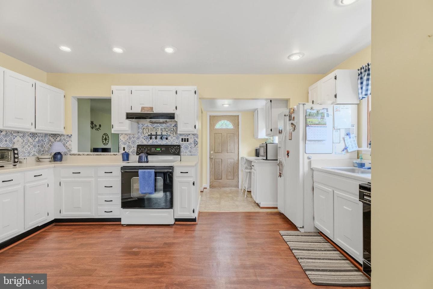7316 Hughes Avenue photo 8