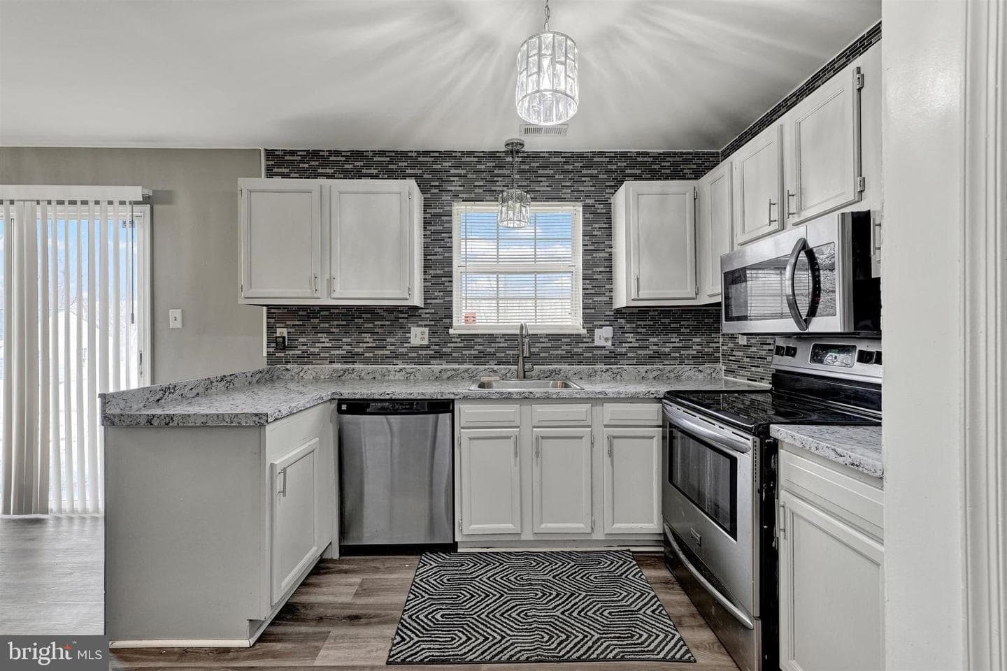 6681 Spring Mill Circle photo 10