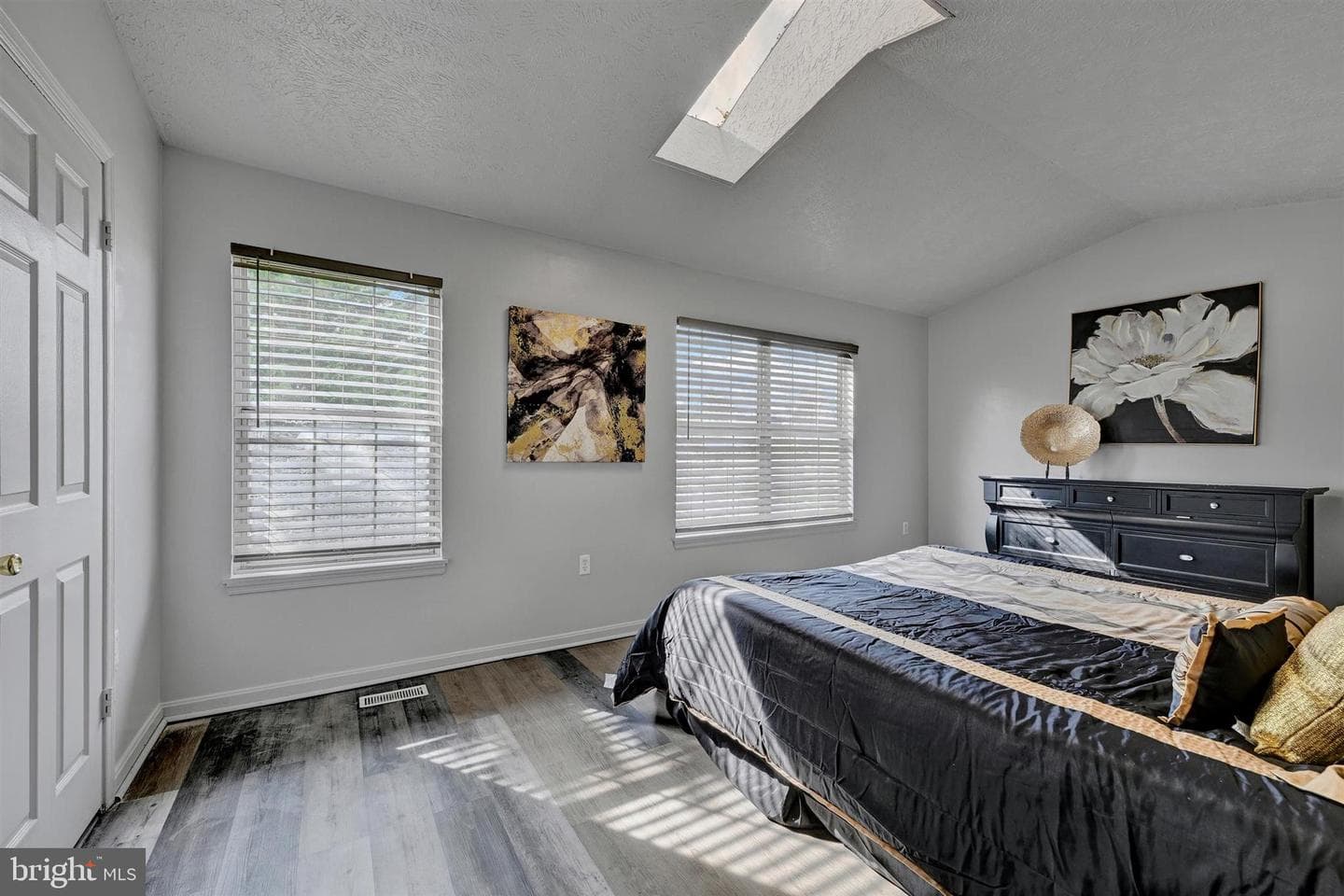 6681 Spring Mill Circle photo 15