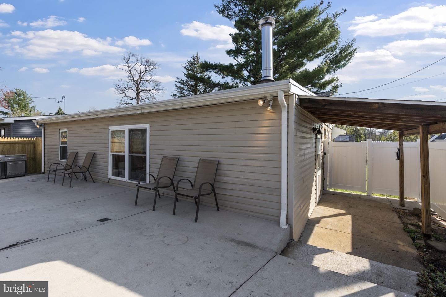 700 Greenwood Road photo 47