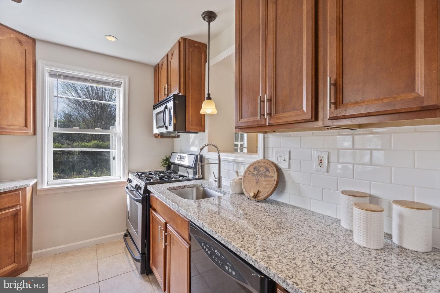 700 Greenwood Road photo 9