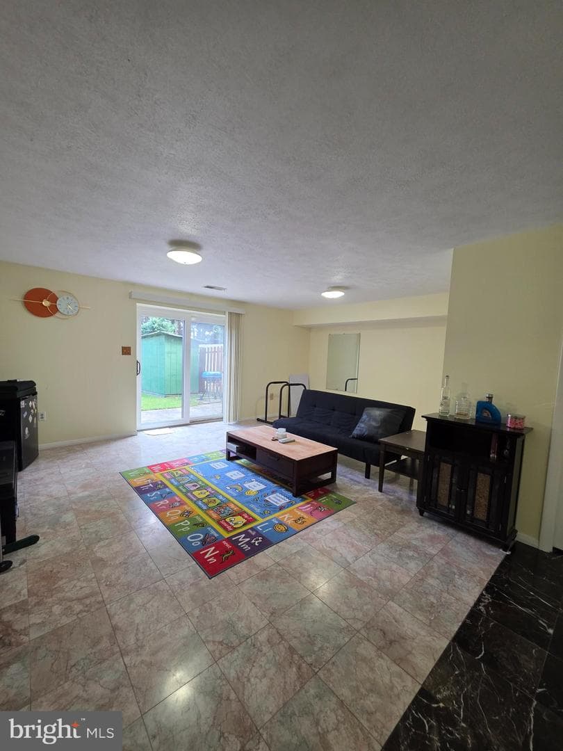 10 Casey Court photo 5
