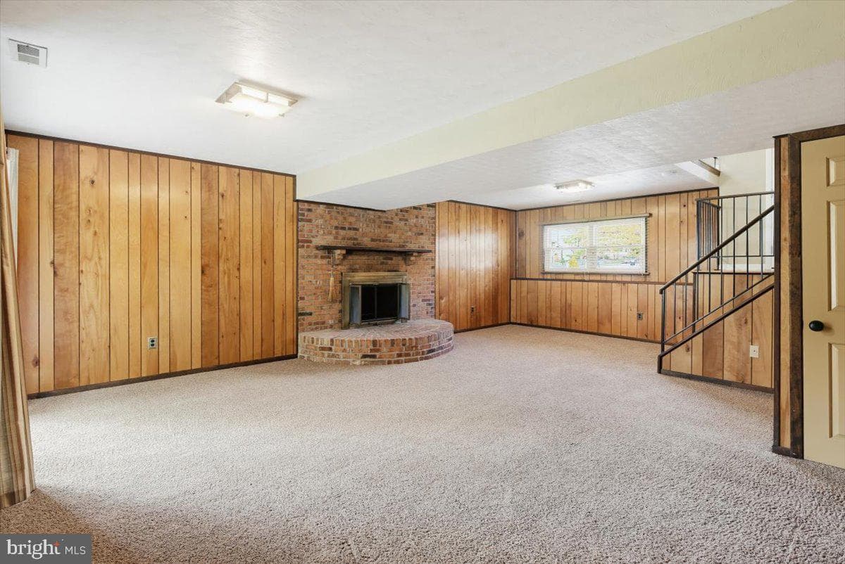 6807 Upper Mills Circle photo 27