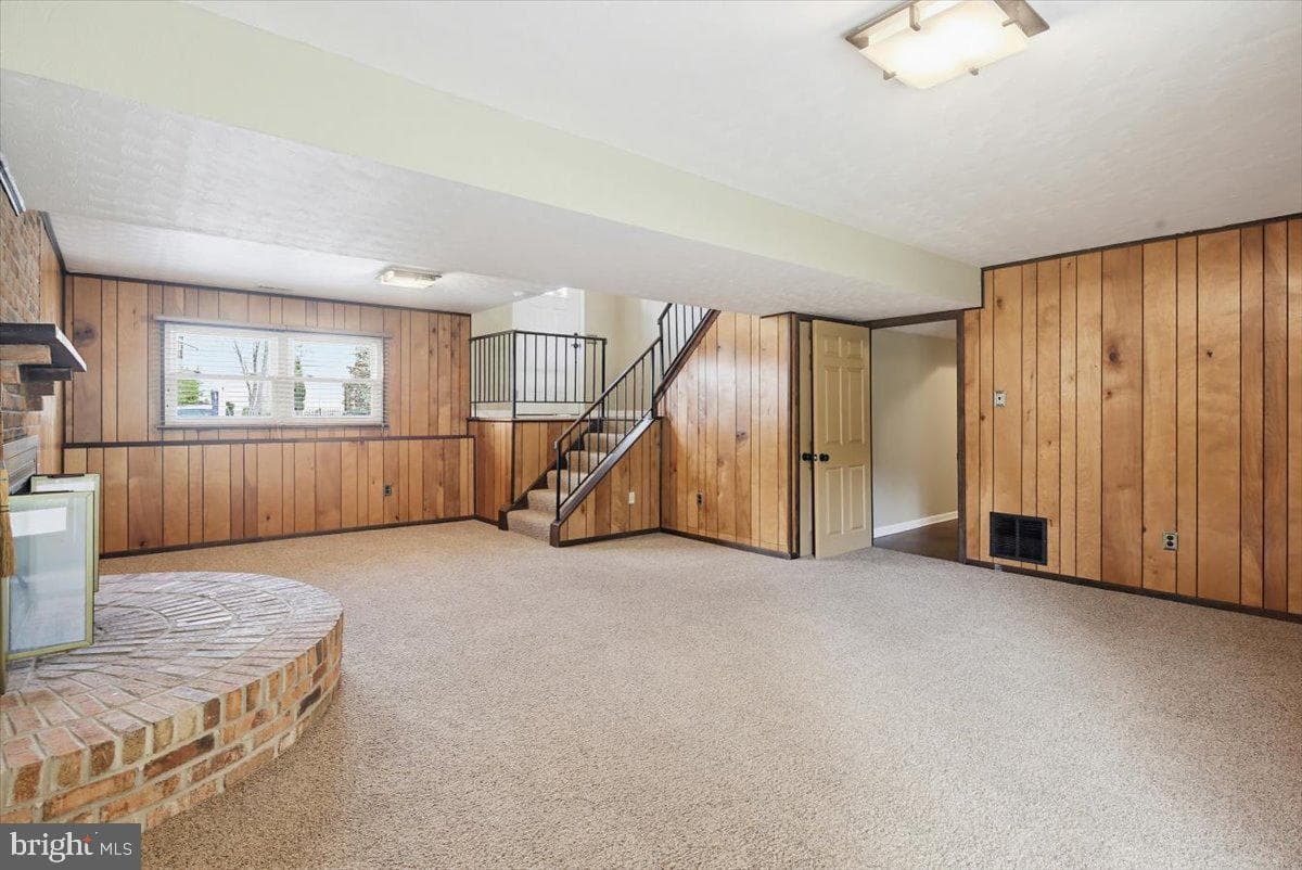 6807 Upper Mills Circle photo 28