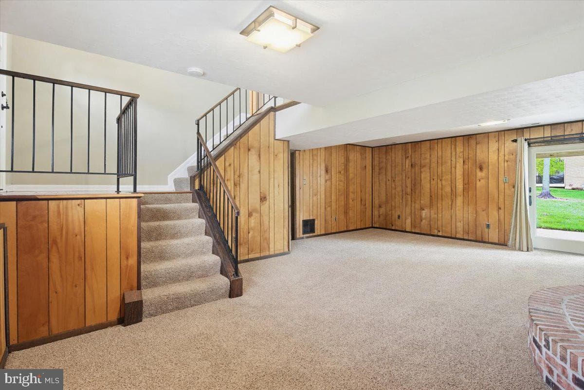 6807 Upper Mills Circle photo 29