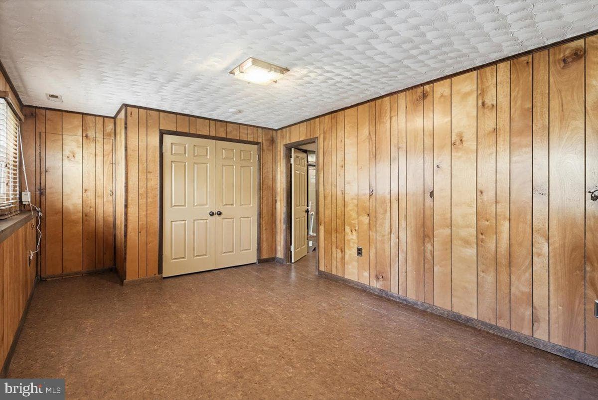 6807 Upper Mills Circle photo 32