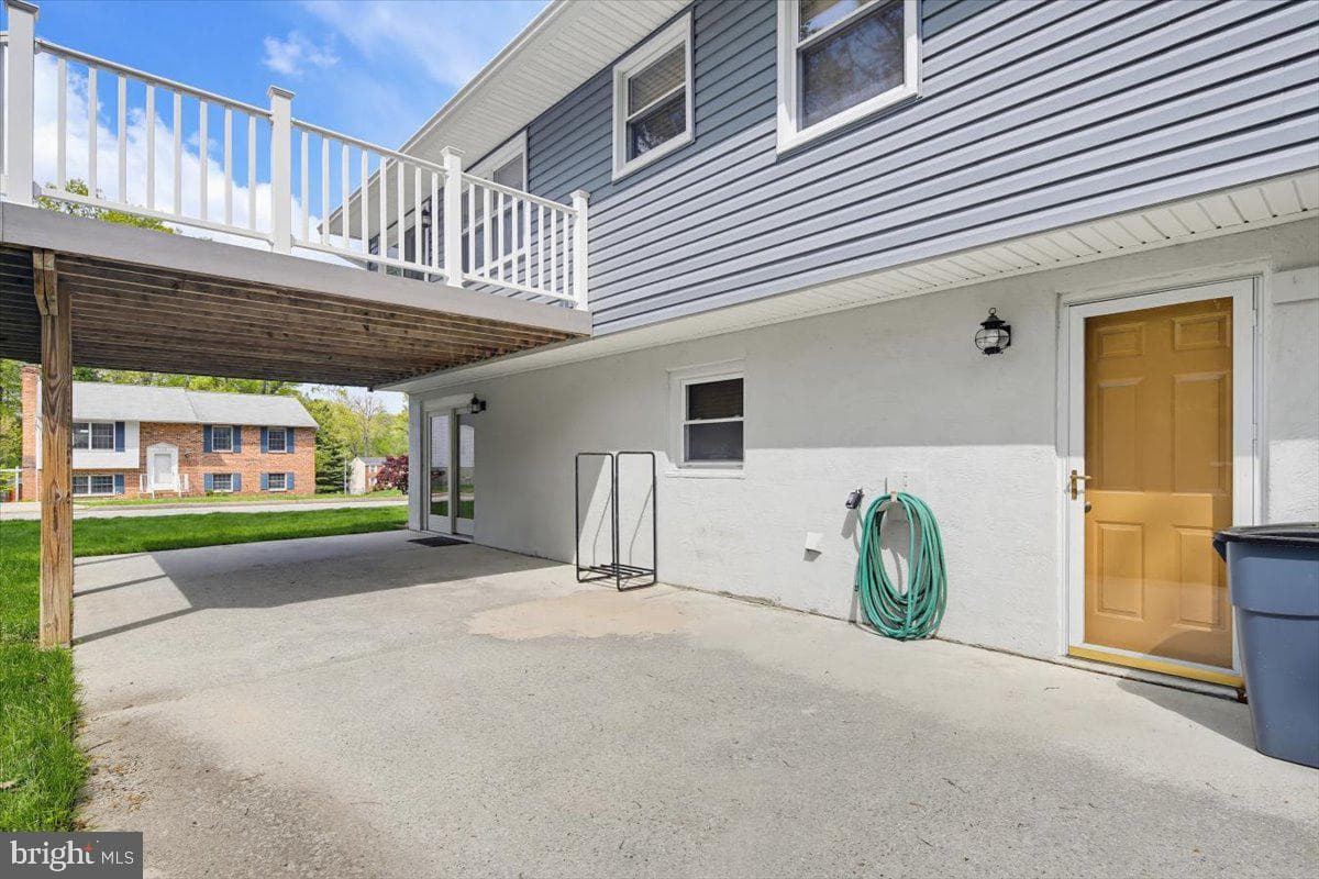 6807 Upper Mills Circle photo 38
