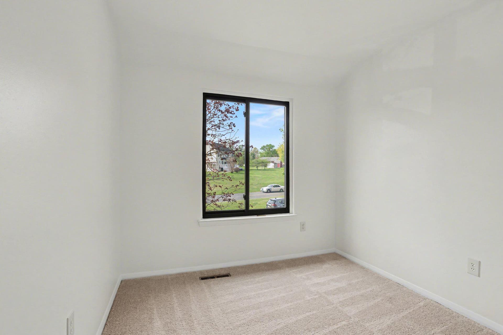 143 Bourbon Court photo 15