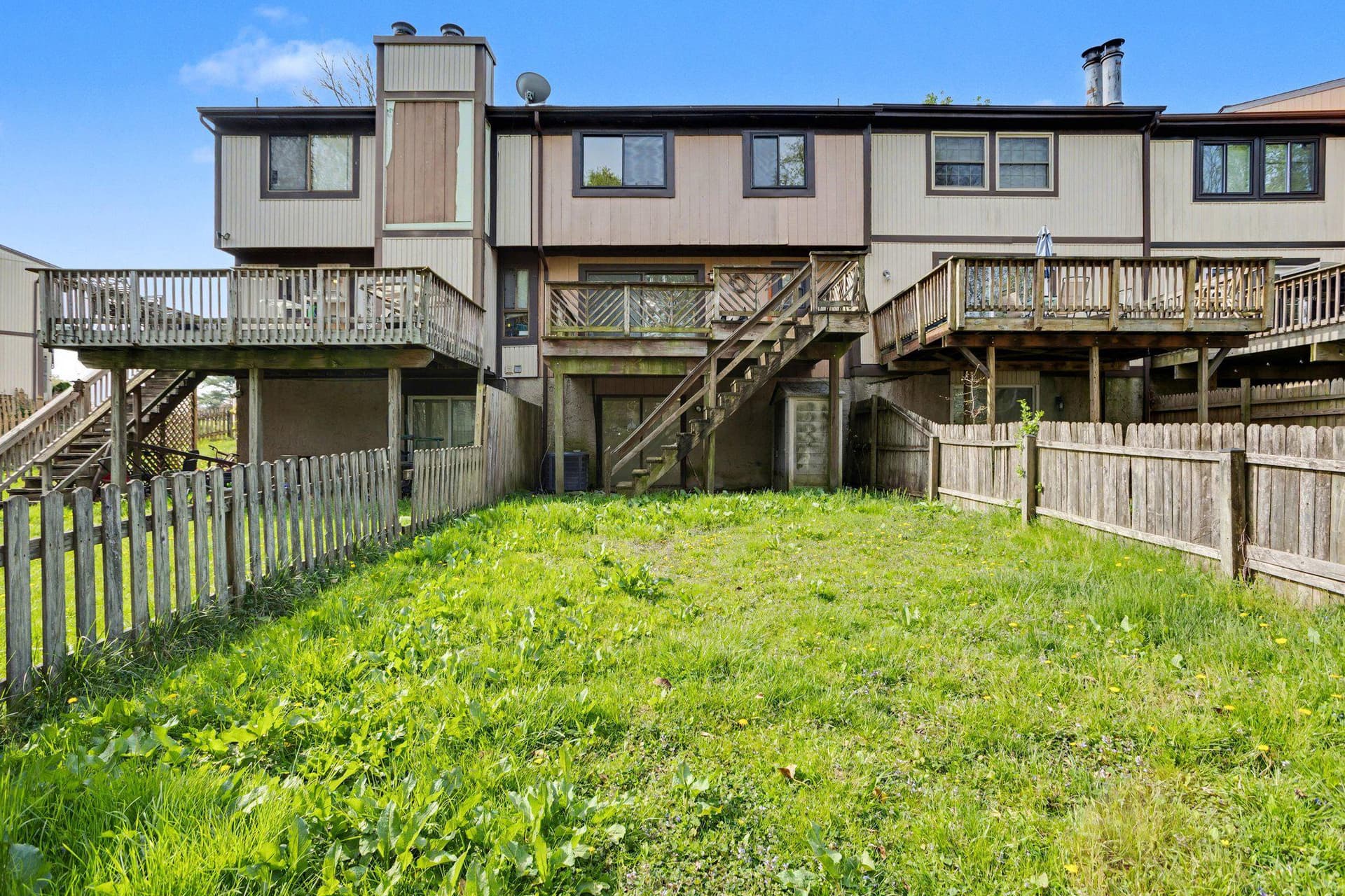 143 Bourbon Court photo 25