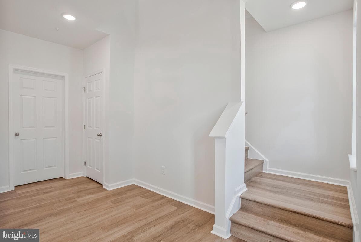 723 Nollmeyer Road photo 3
