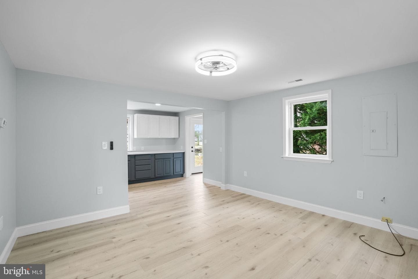 2636 Haddaway photo 2