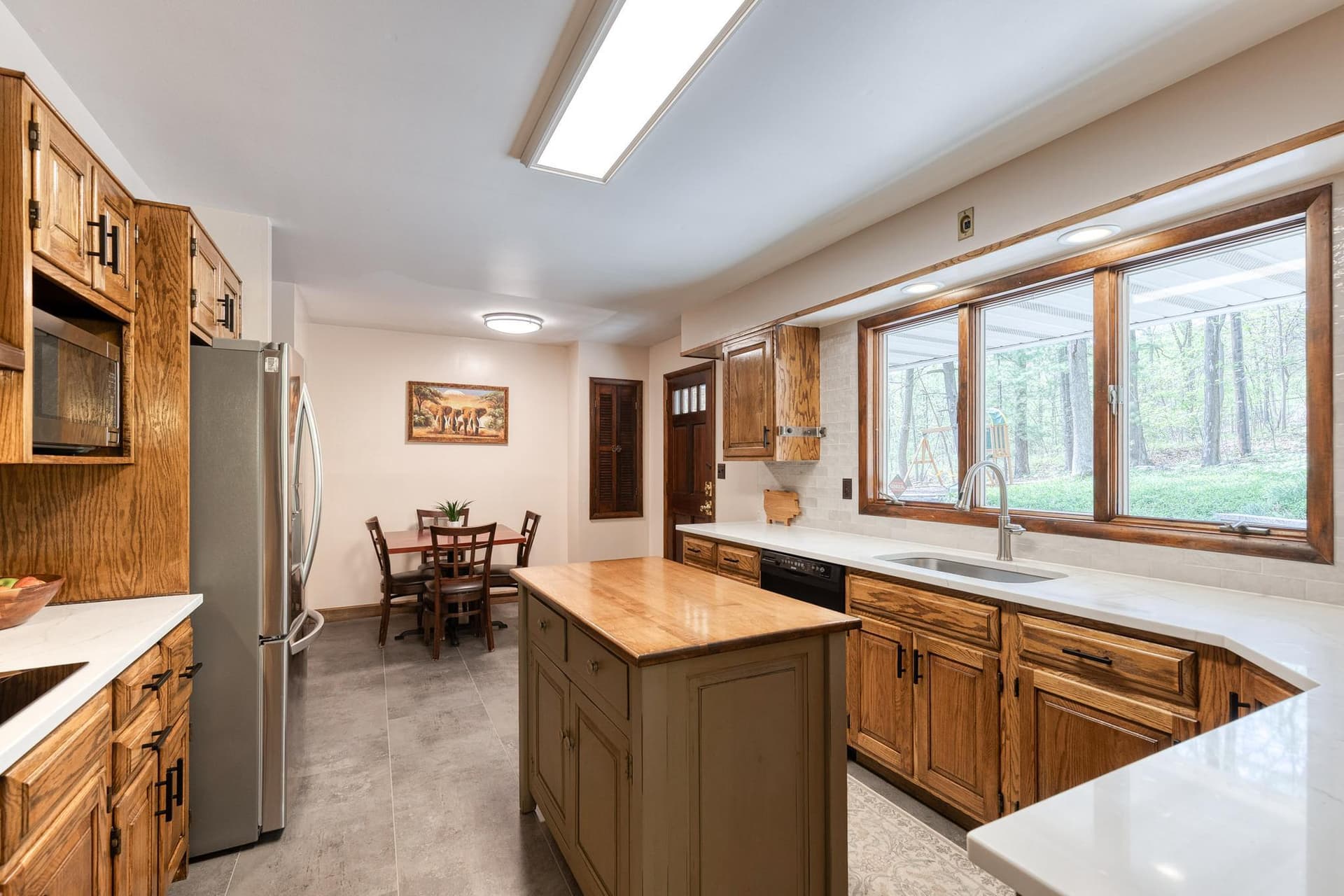 1608 Weyburn Road photo 17