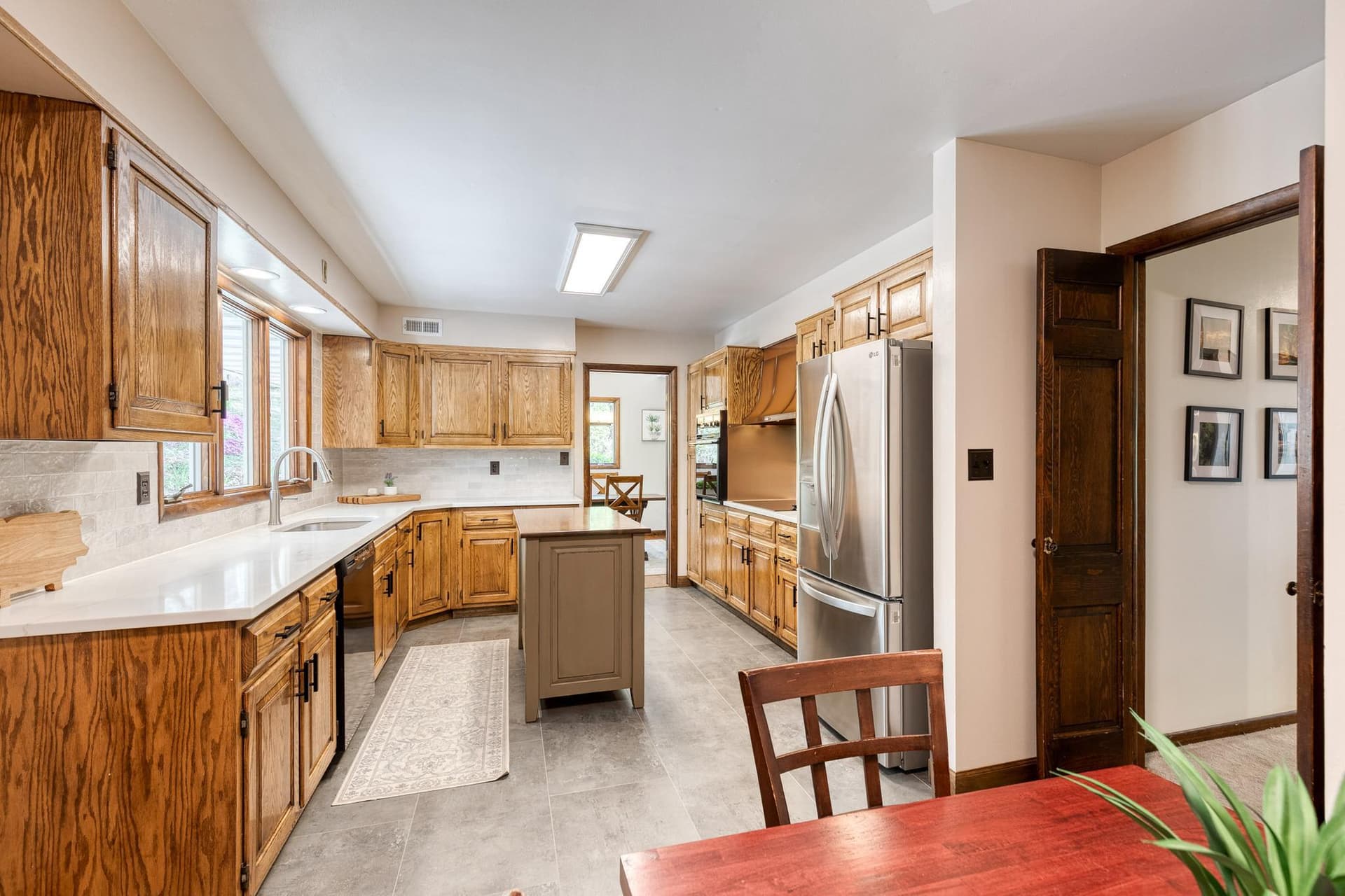 1608 Weyburn Road photo 19
