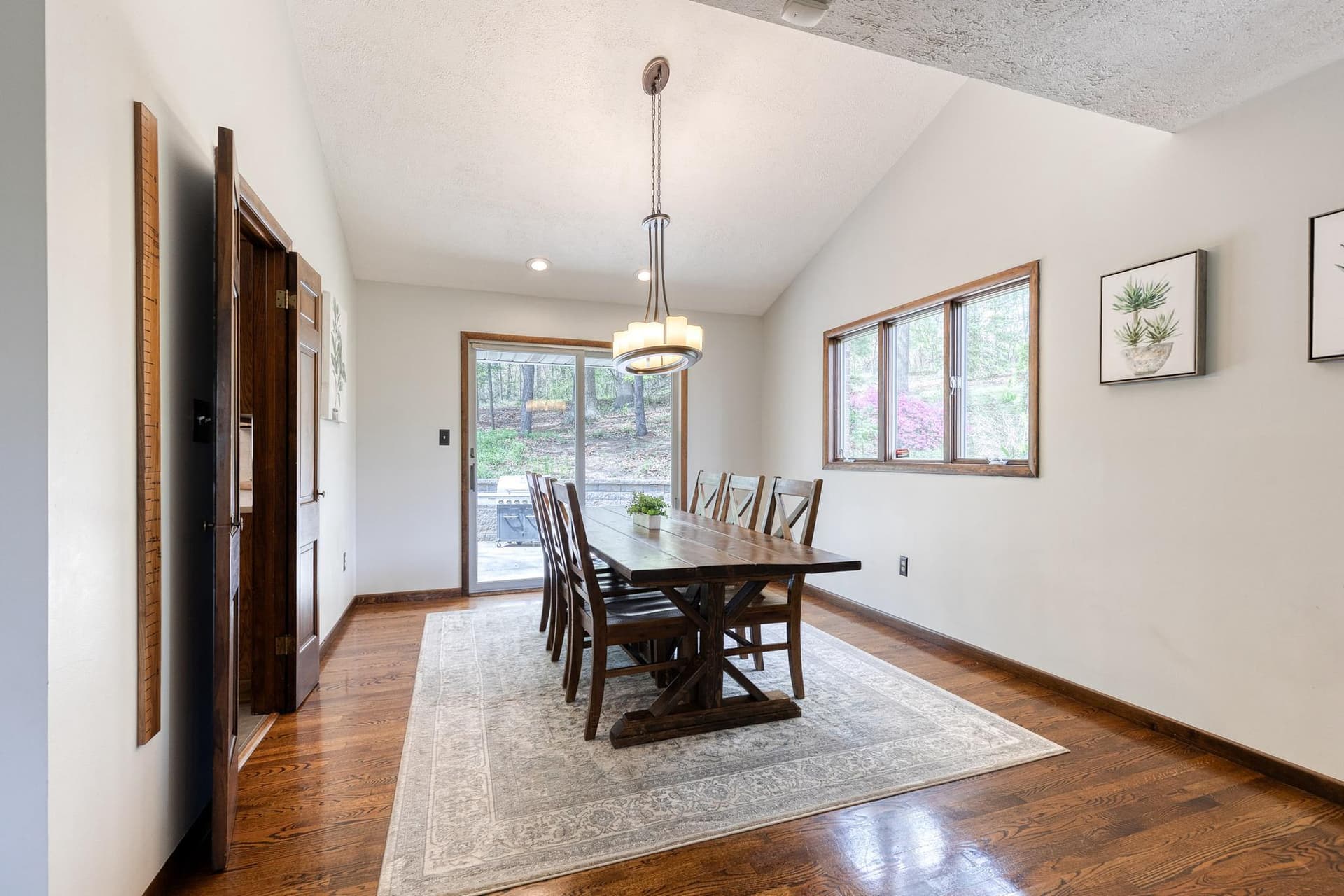1608 Weyburn Road photo 3