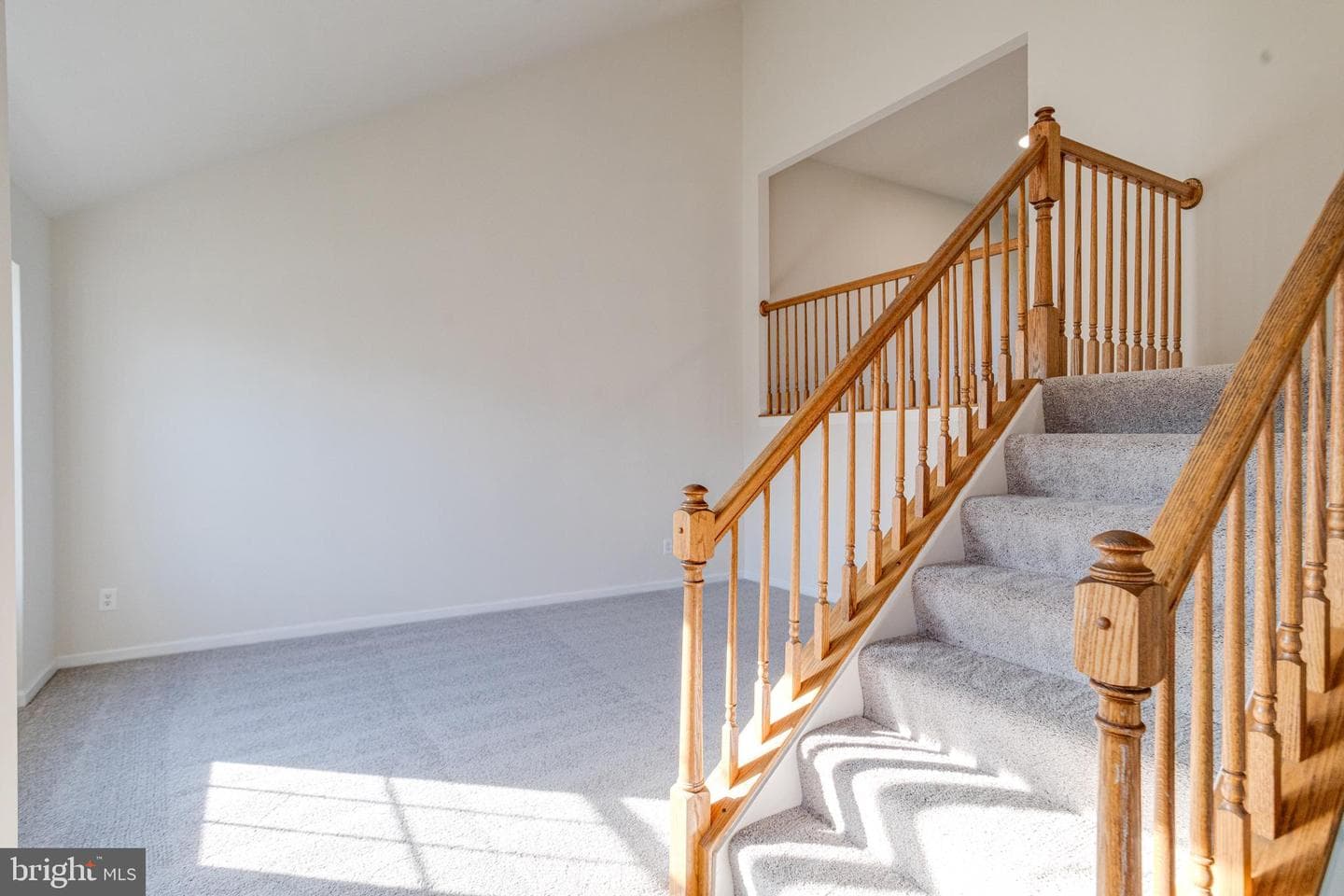 7923 Vernon Avenue photo 2