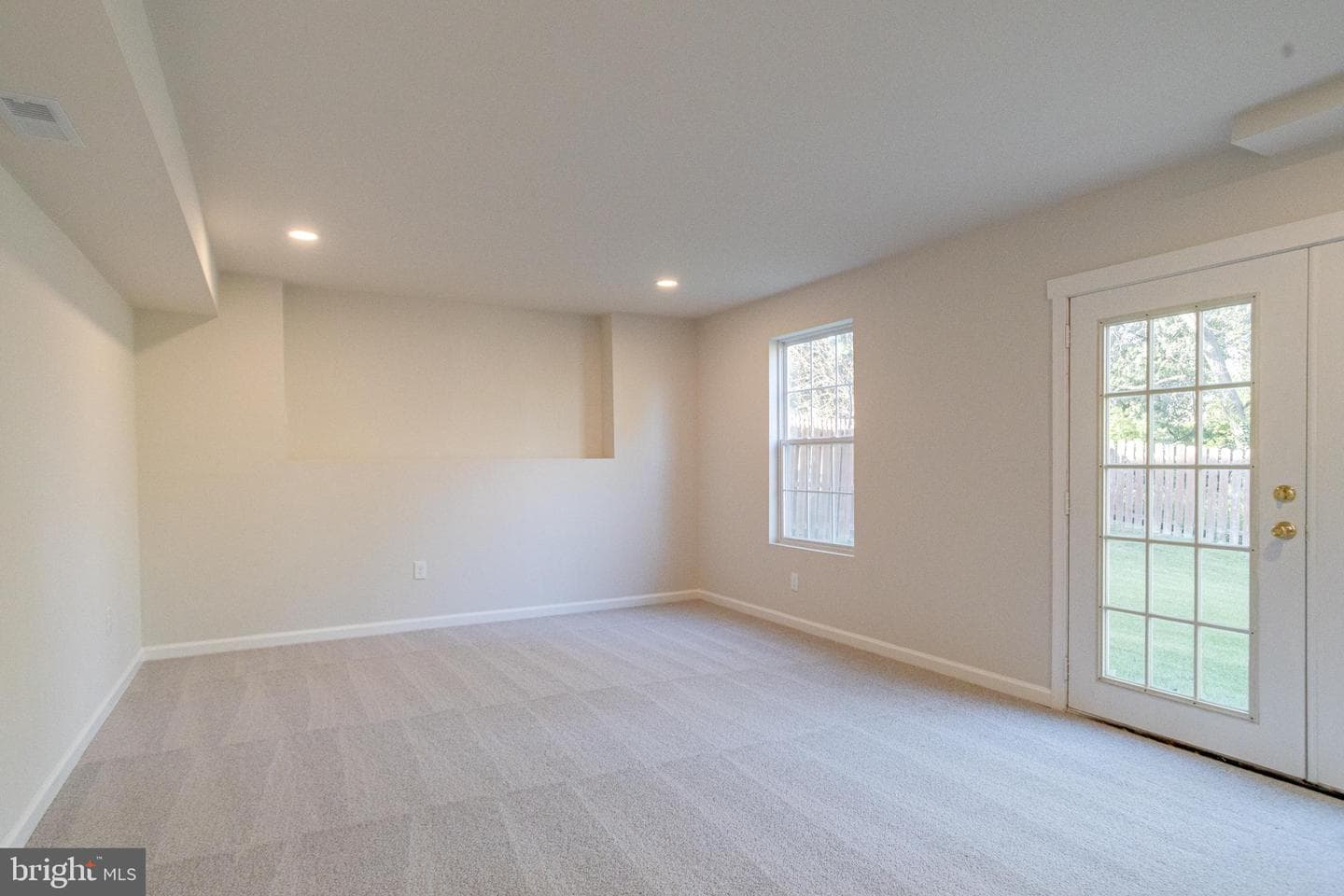 7923 Vernon Avenue photo 29