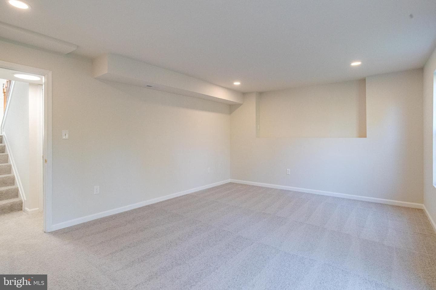 7923 Vernon Avenue photo 31