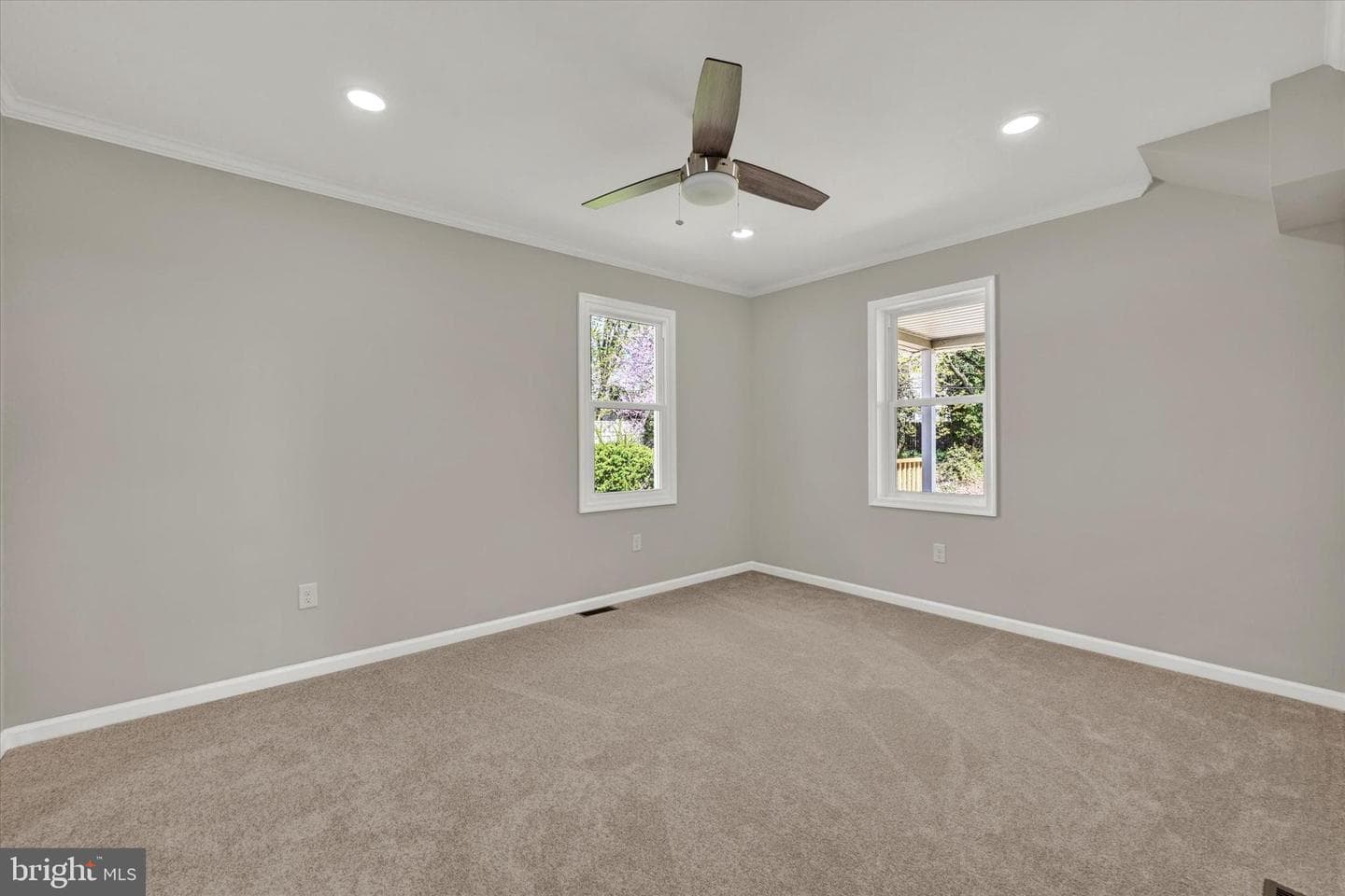 100 Fuller Avenue photo 13