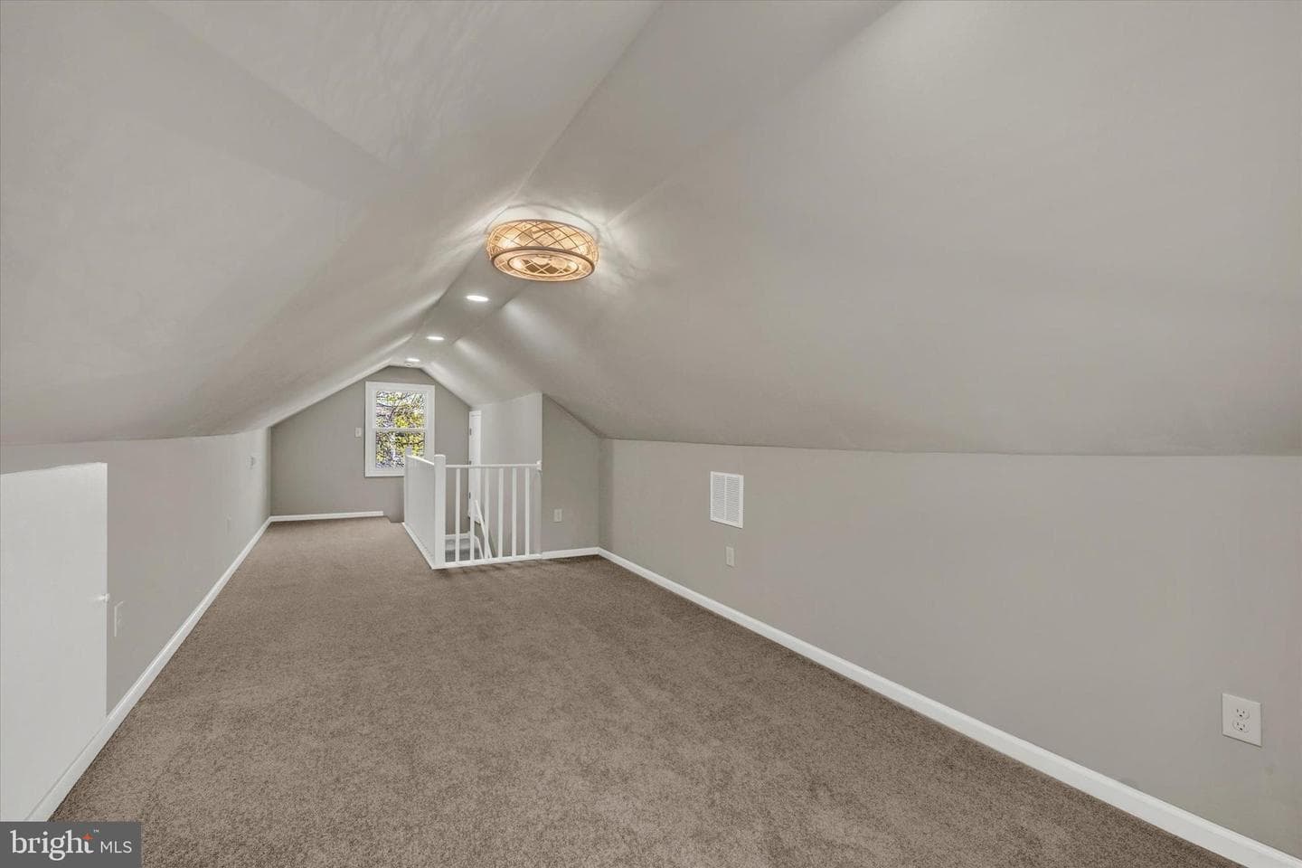 100 Fuller Avenue photo 22