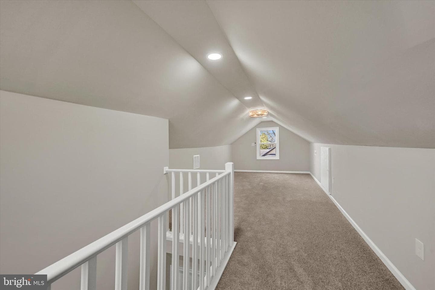 100 Fuller Avenue photo 23