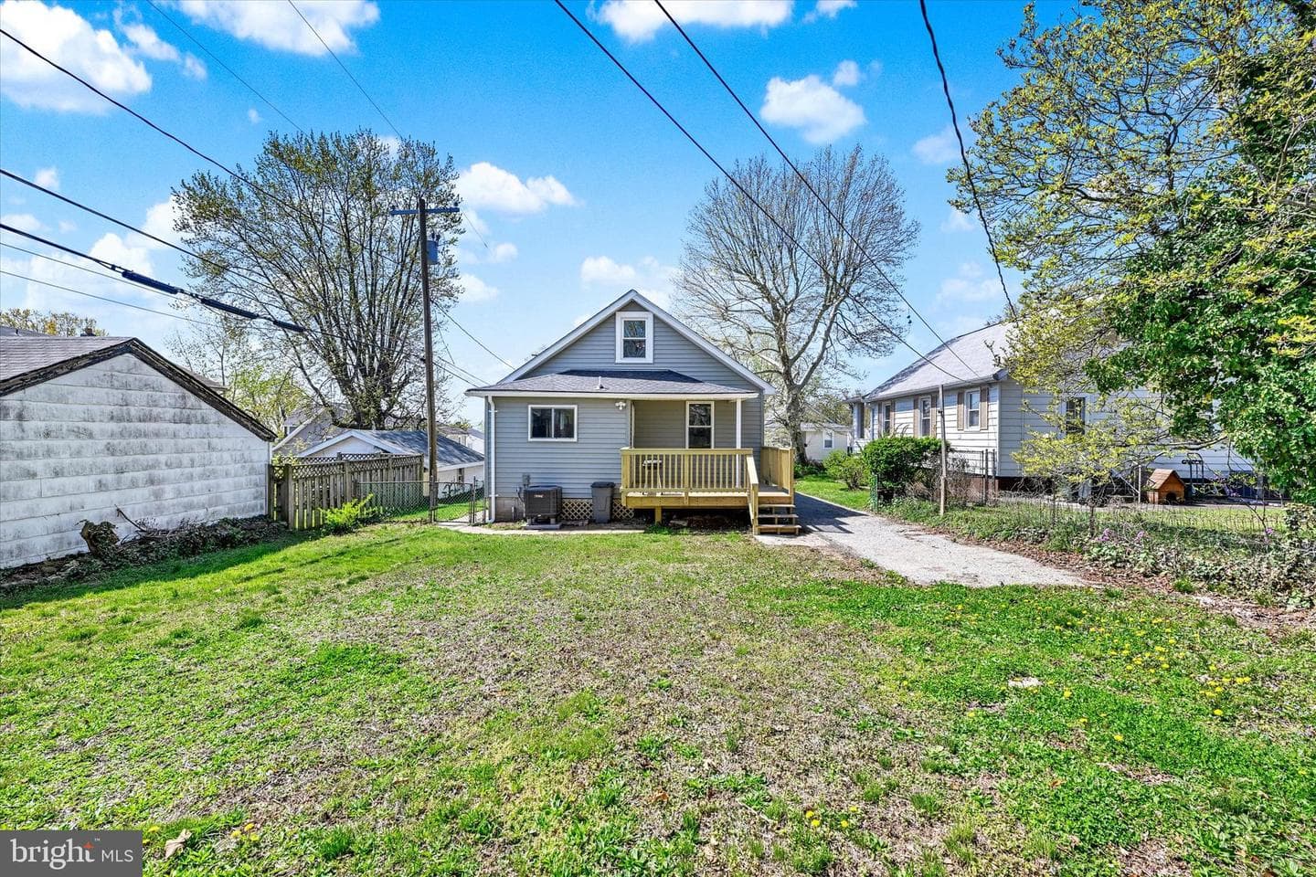 100 Fuller Avenue photo 29
