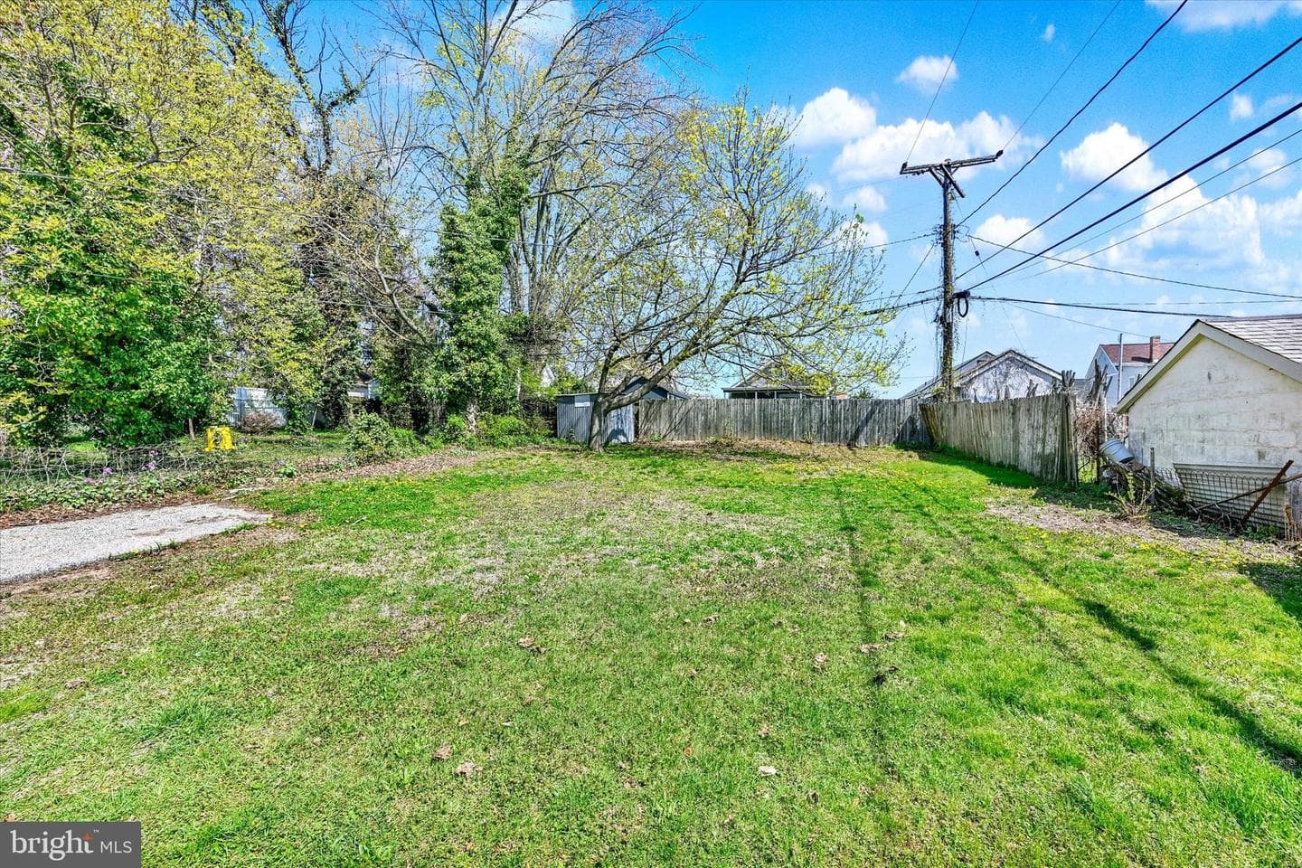 100 Fuller Avenue photo 31