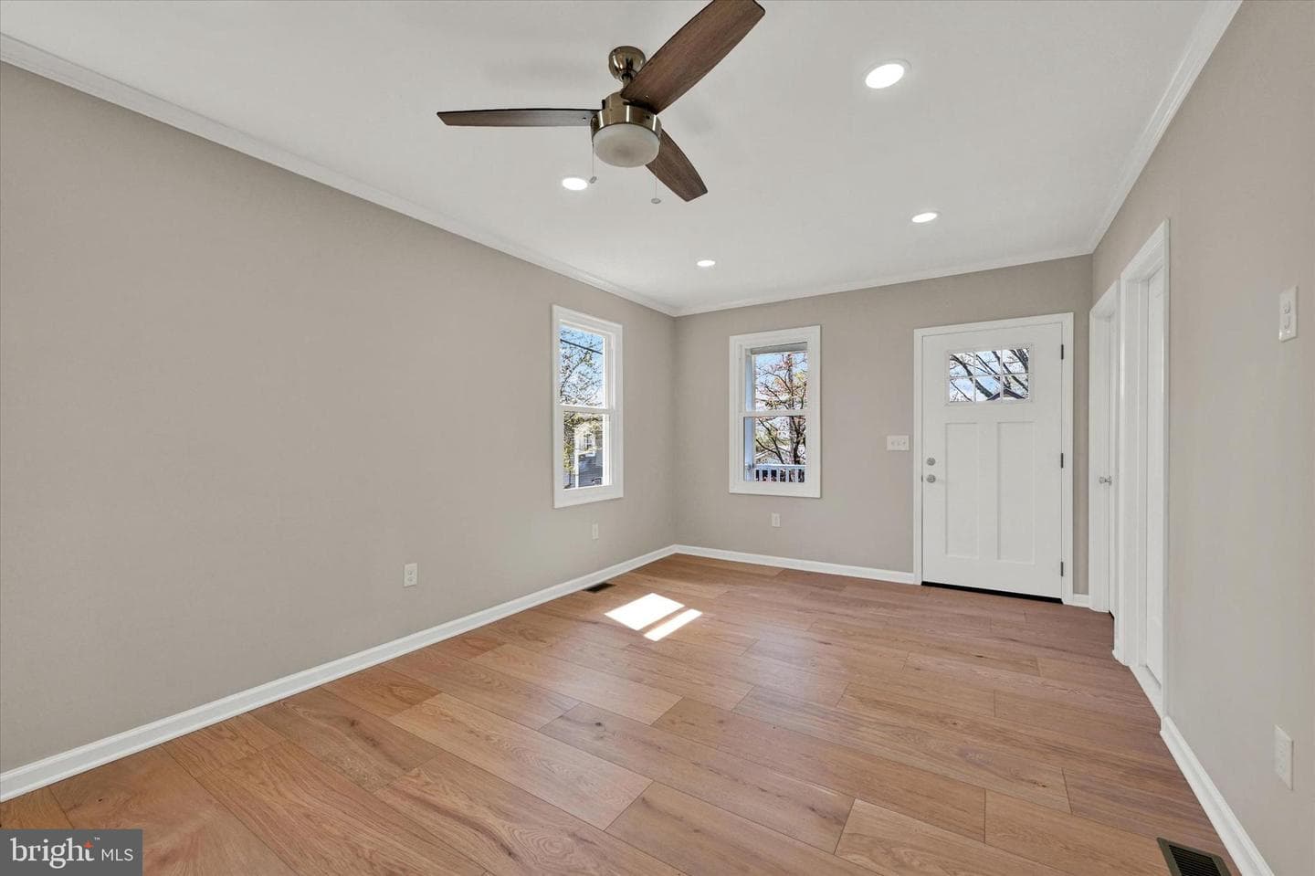 100 Fuller Avenue photo 5