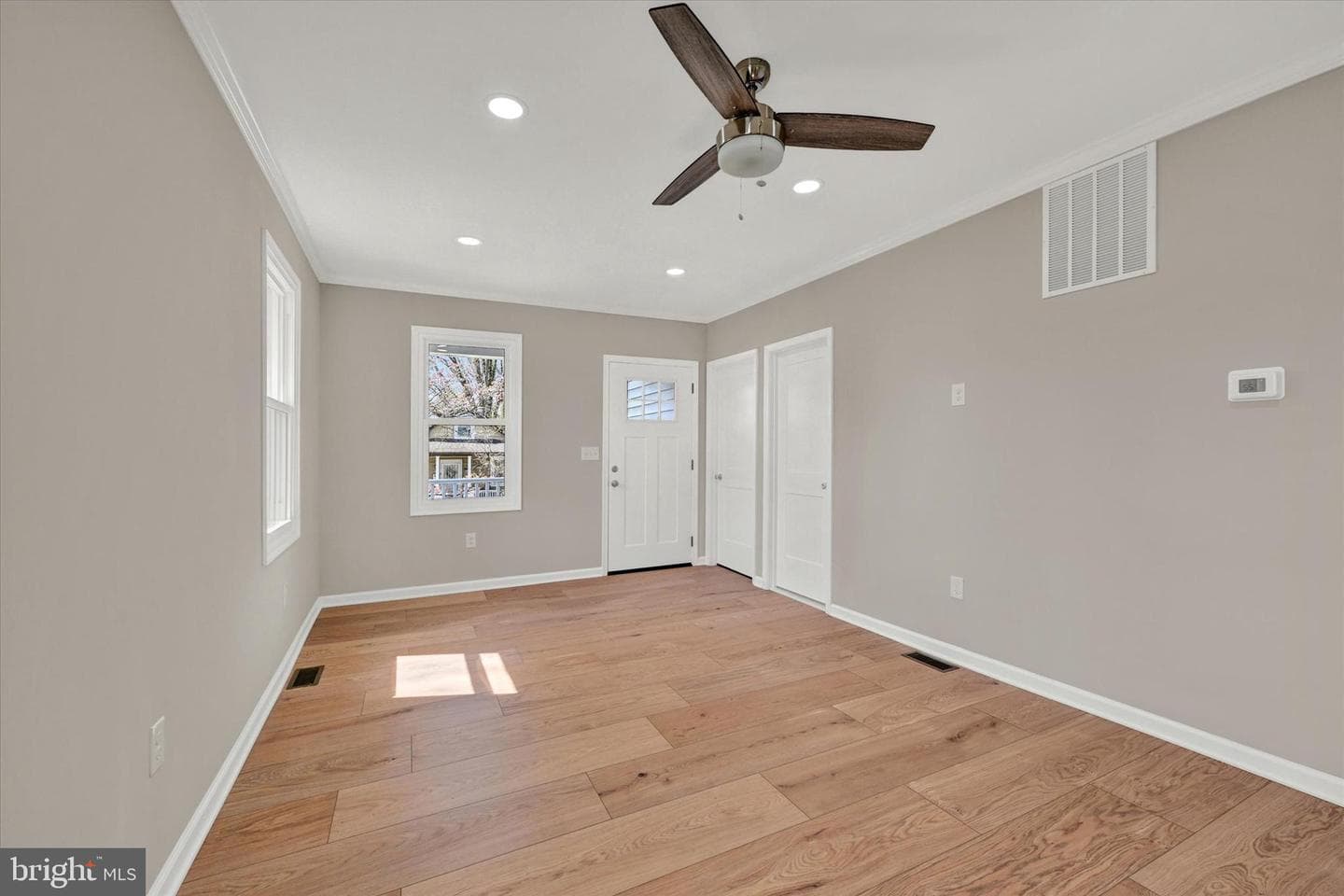 100 Fuller Avenue photo 6