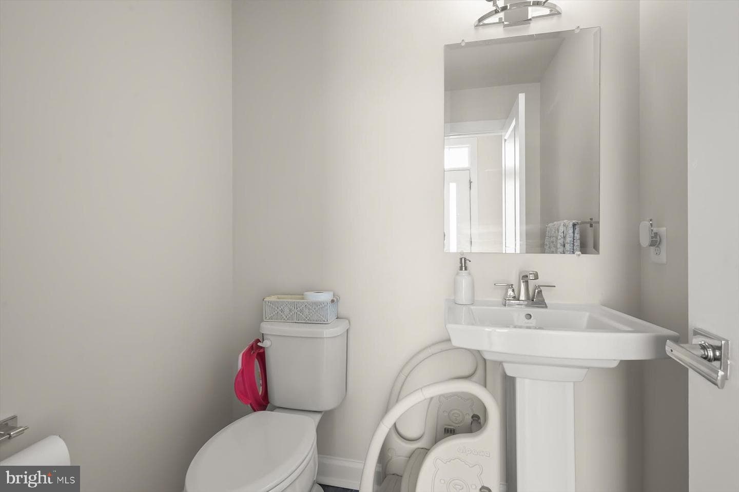 10911 Beckenham Street photo 18