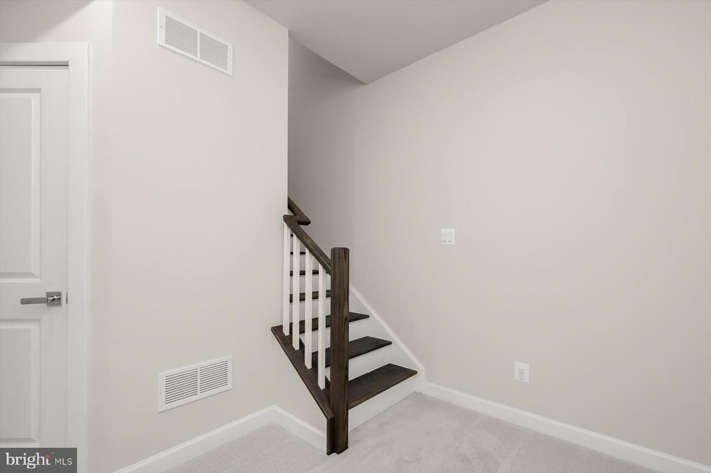 10911 Beckenham Street photo 34