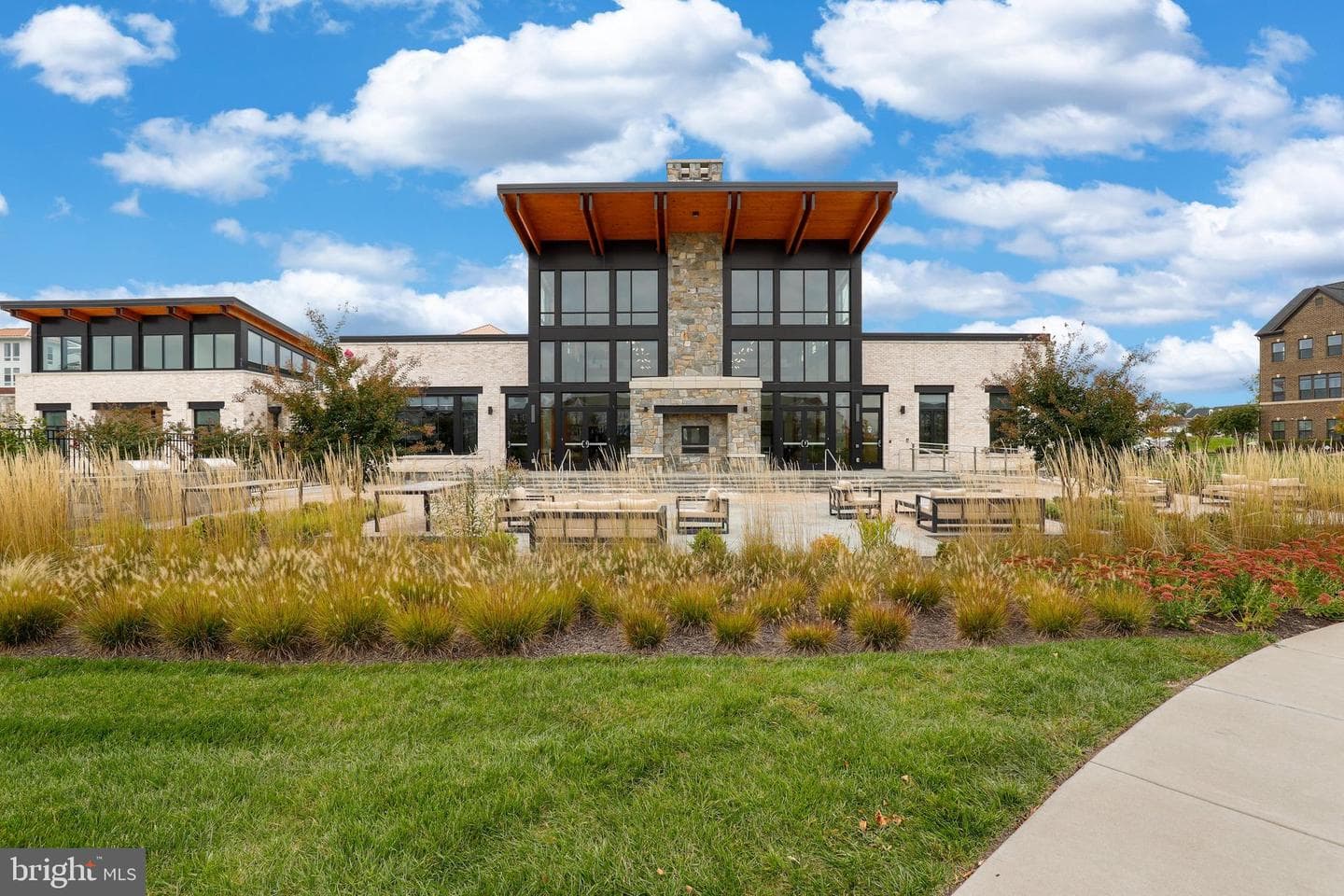10911 Beckenham Street photo 55