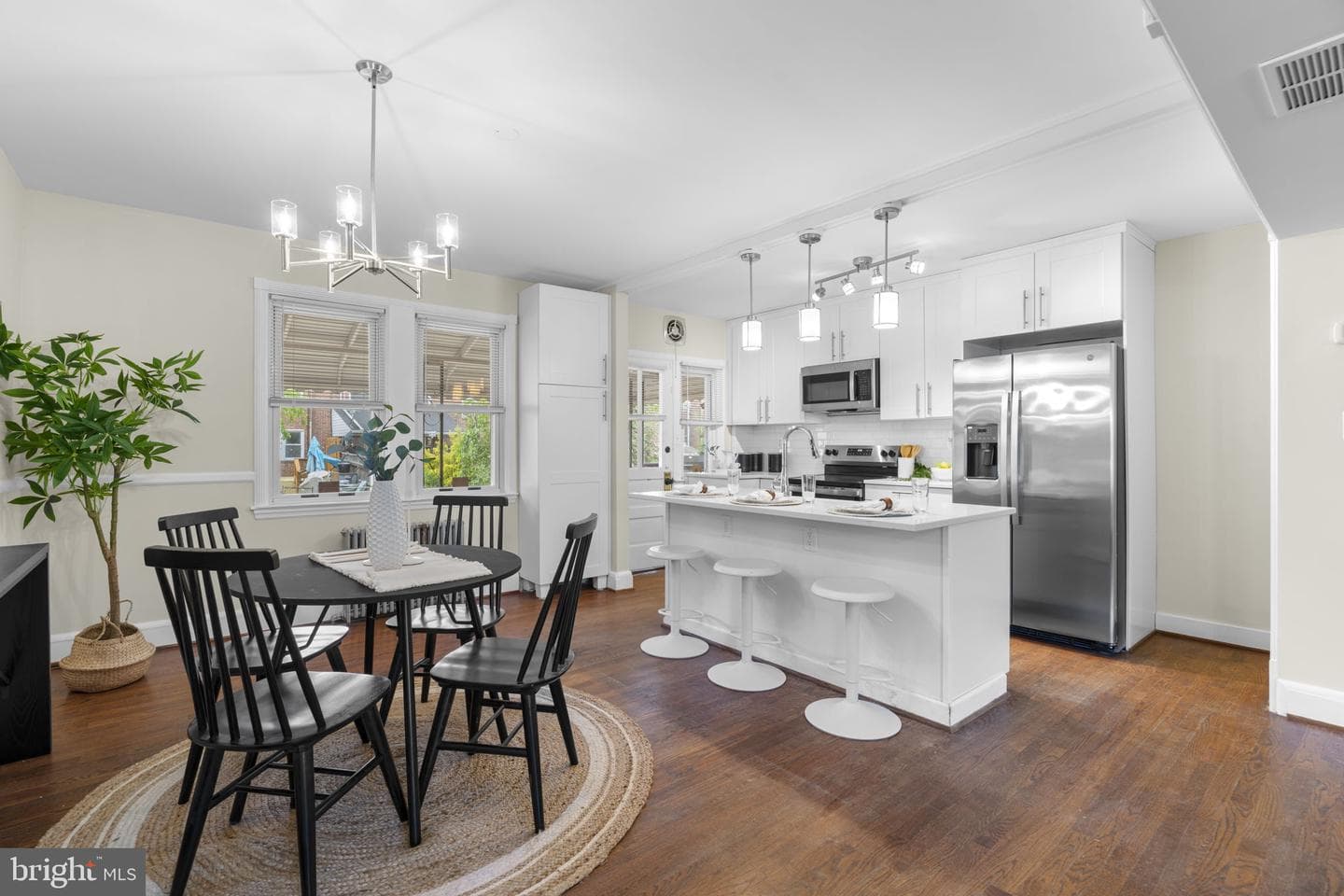 30 S Prospect Avenue photo 3