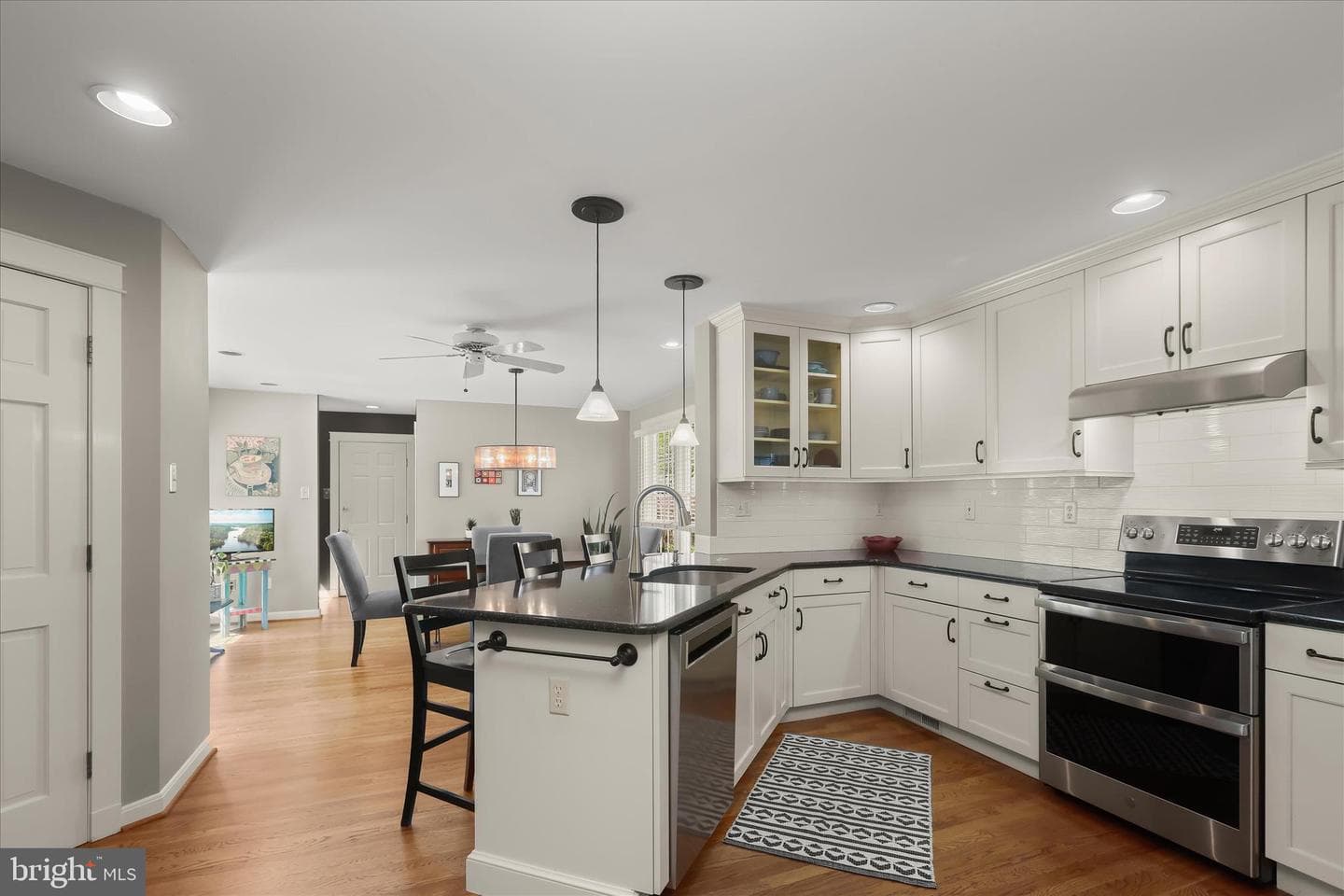 1504 Ivanhoe Avenue photo 21