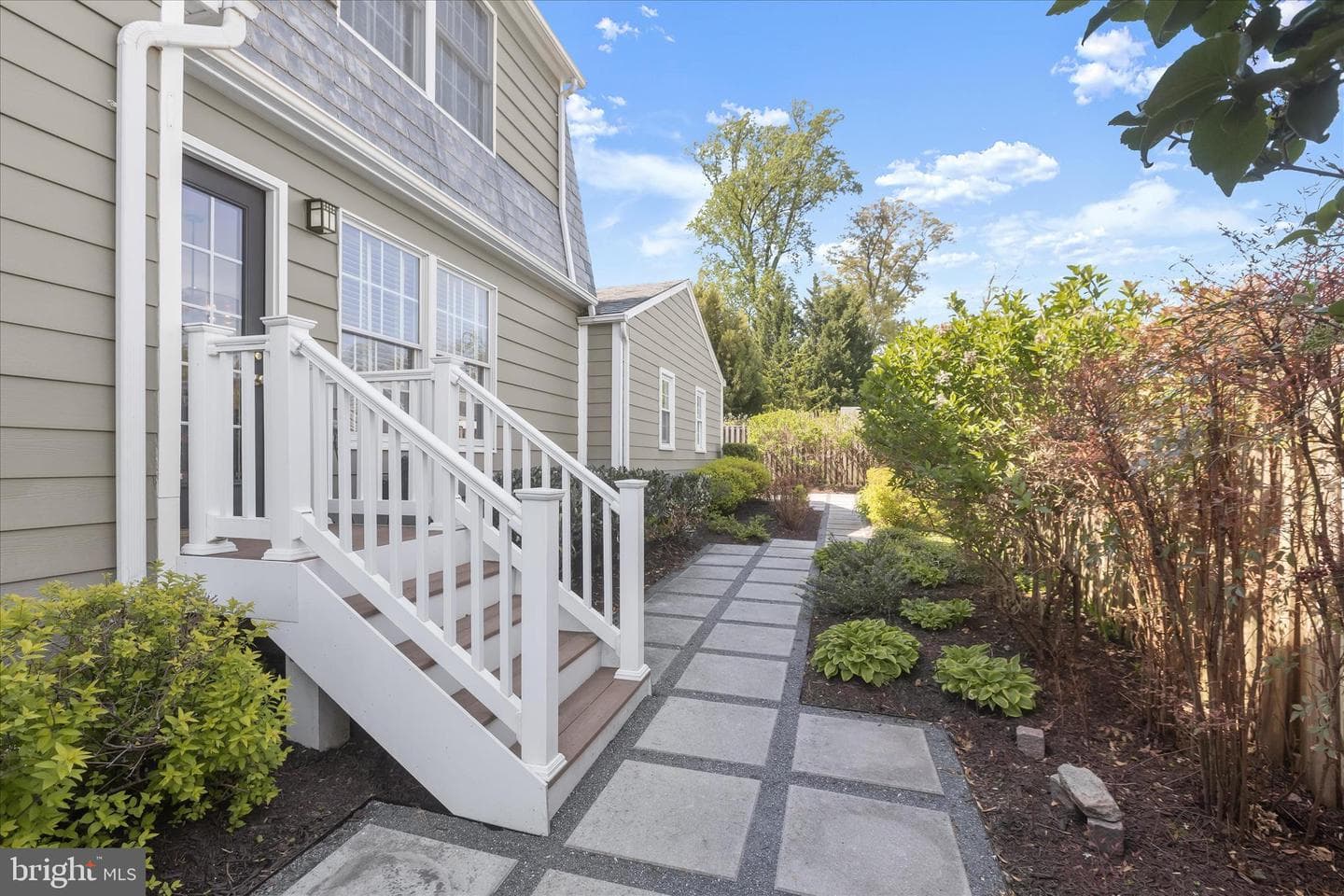 1504 Ivanhoe Avenue photo 48