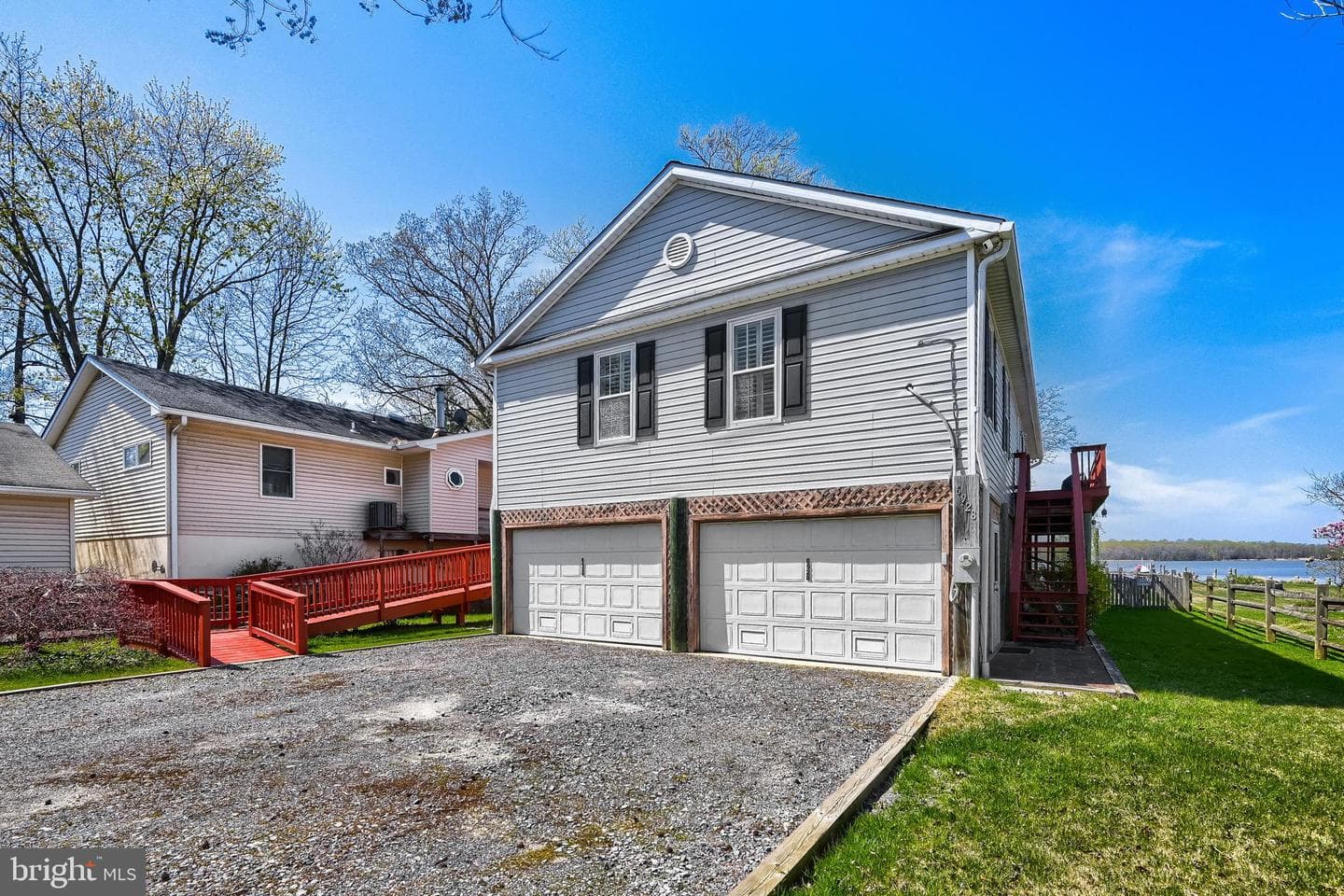 6928 N River Drive photo 2