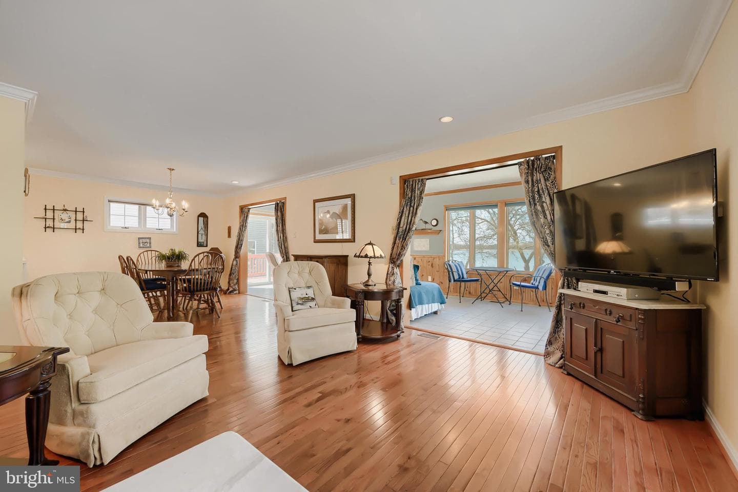 6928 N River Drive photo 4