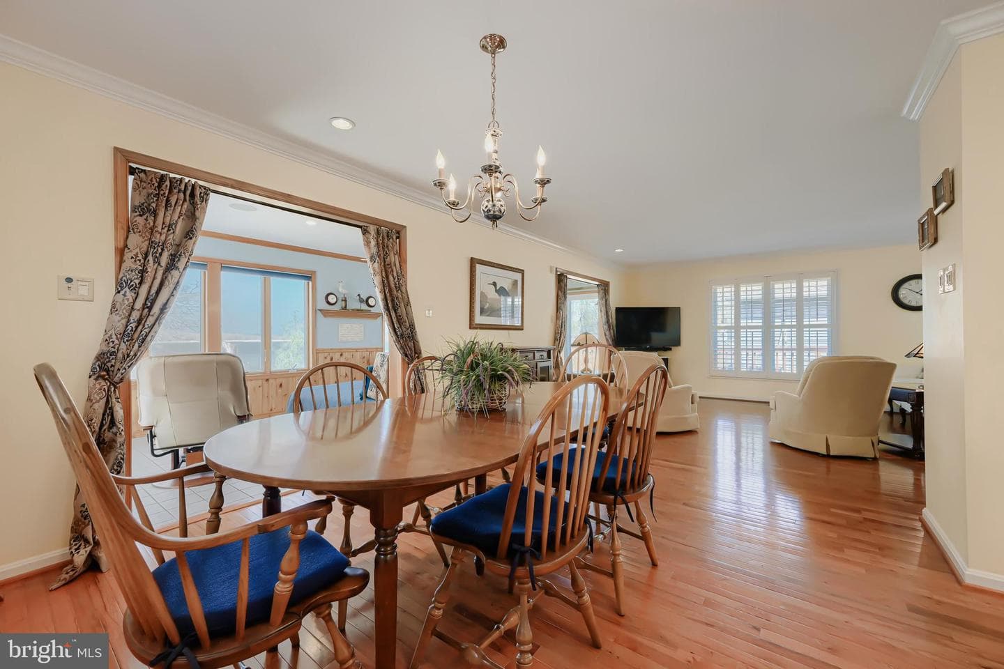 6928 N River Drive photo 7