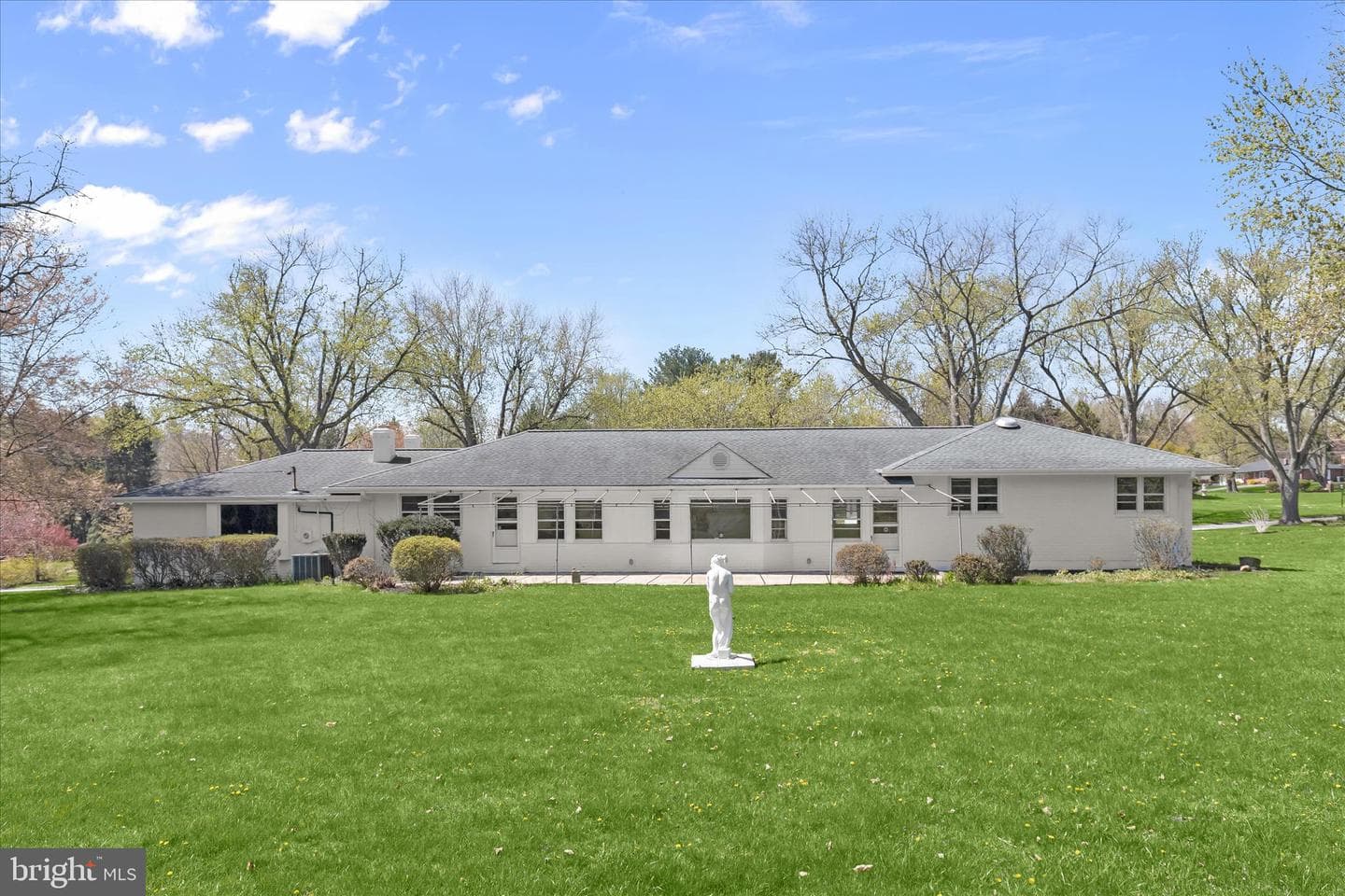 1910 Lyden Road photo 44