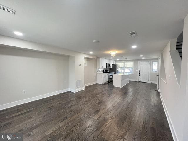 1010 Foxridge Lane photo 3