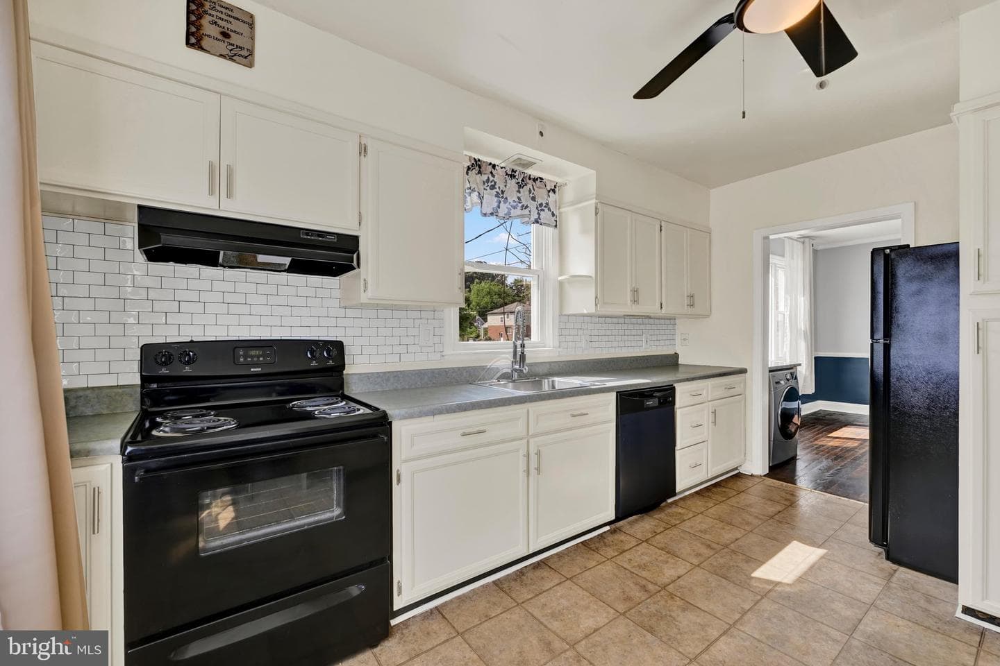 3655 Forest Garden Avenue photo 10