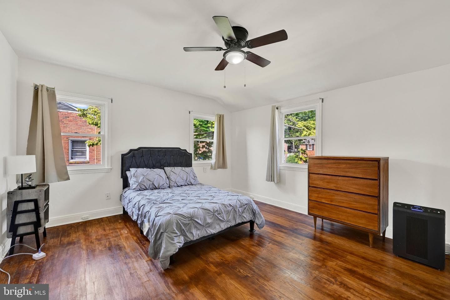 3655 Forest Garden Avenue photo 13