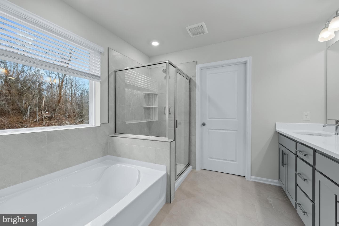 1204 Otter Point Court photo 27
