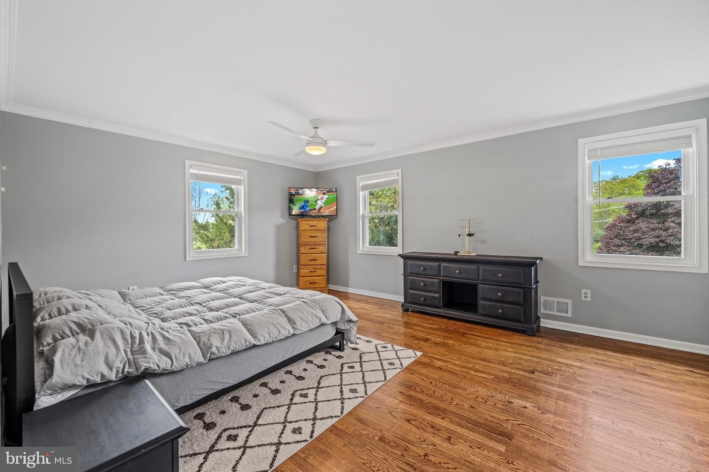 12914 Falls Road photo 28