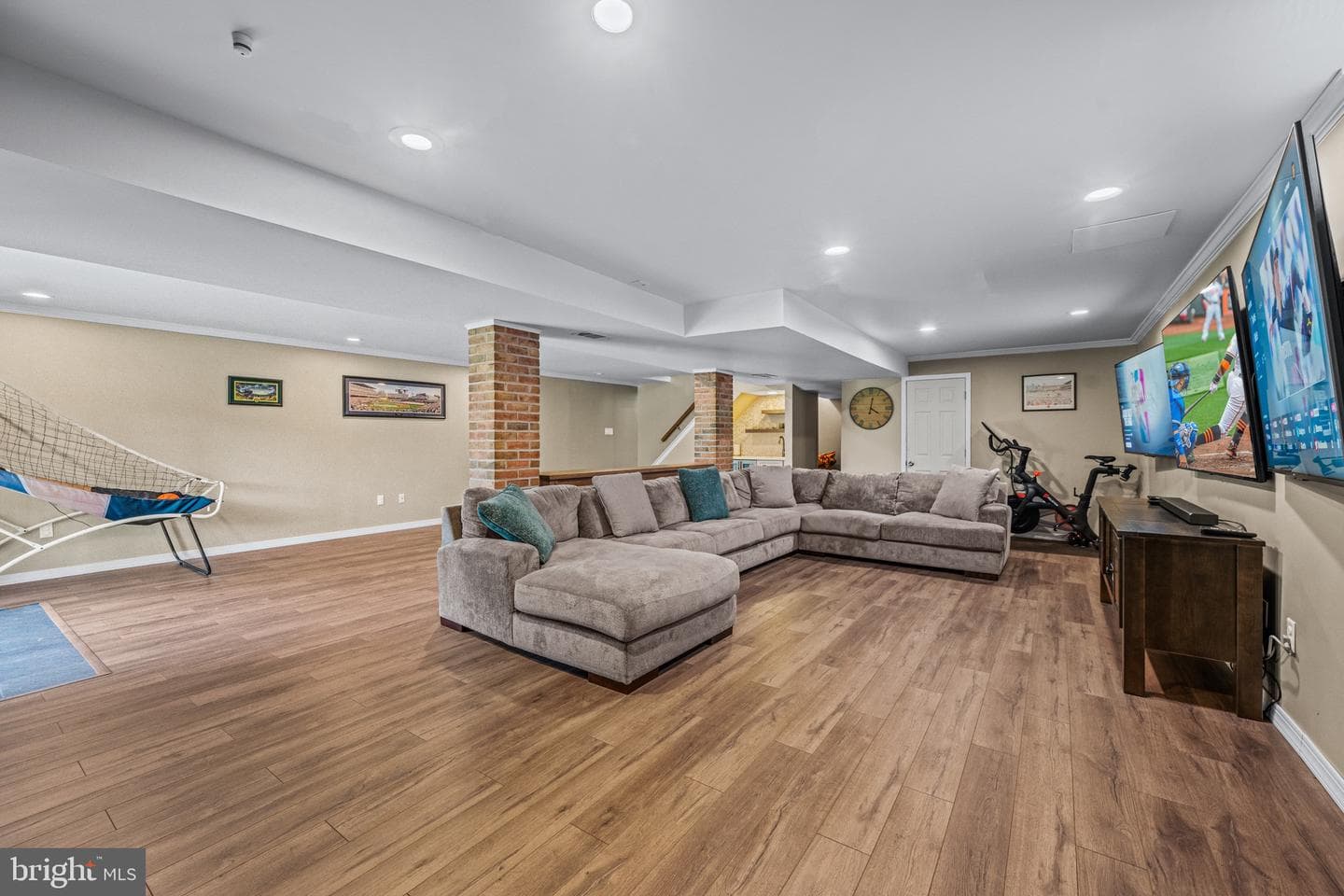 12914 Falls Road photo 41