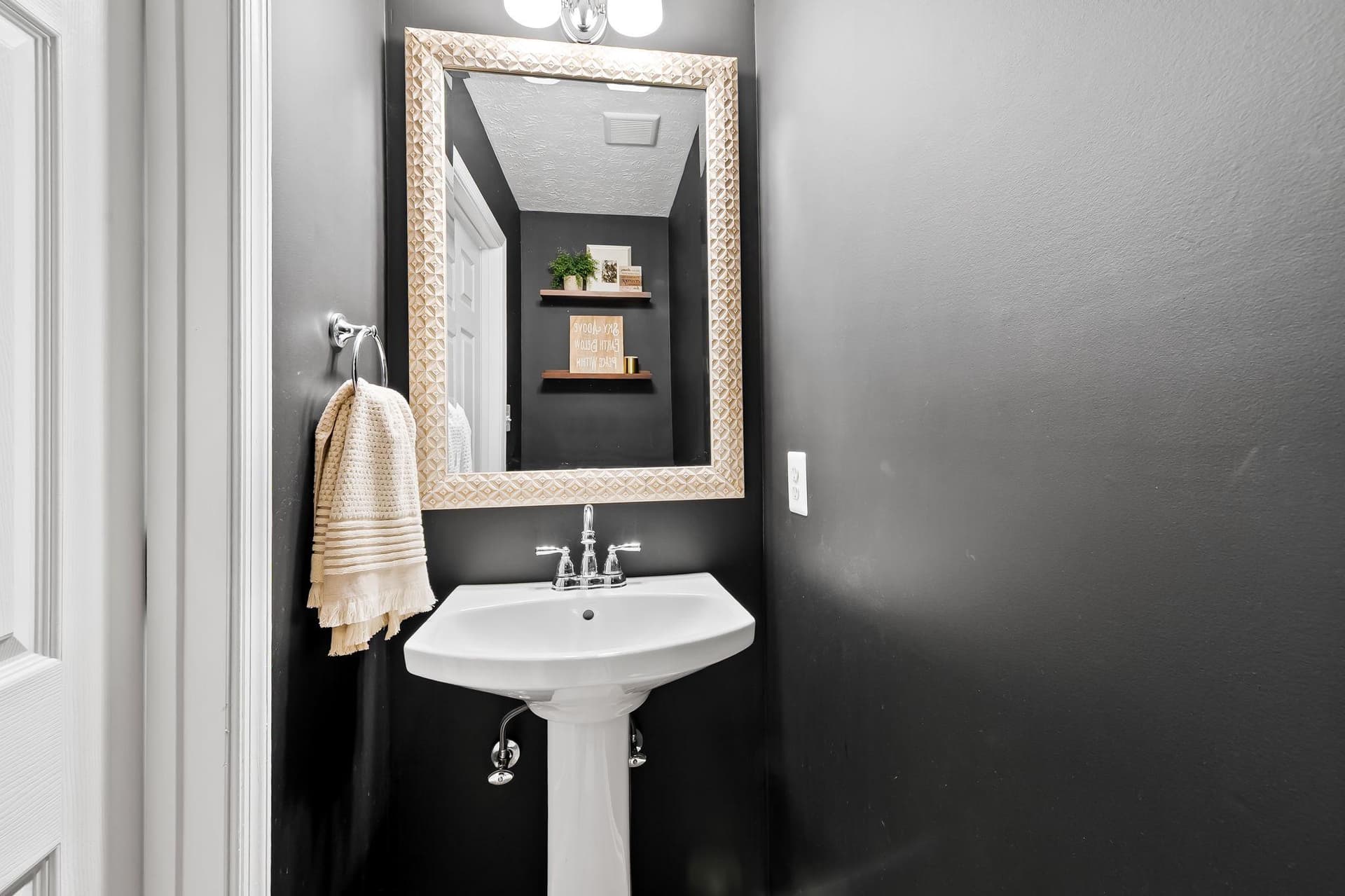 1 Winterberry Court photo 8