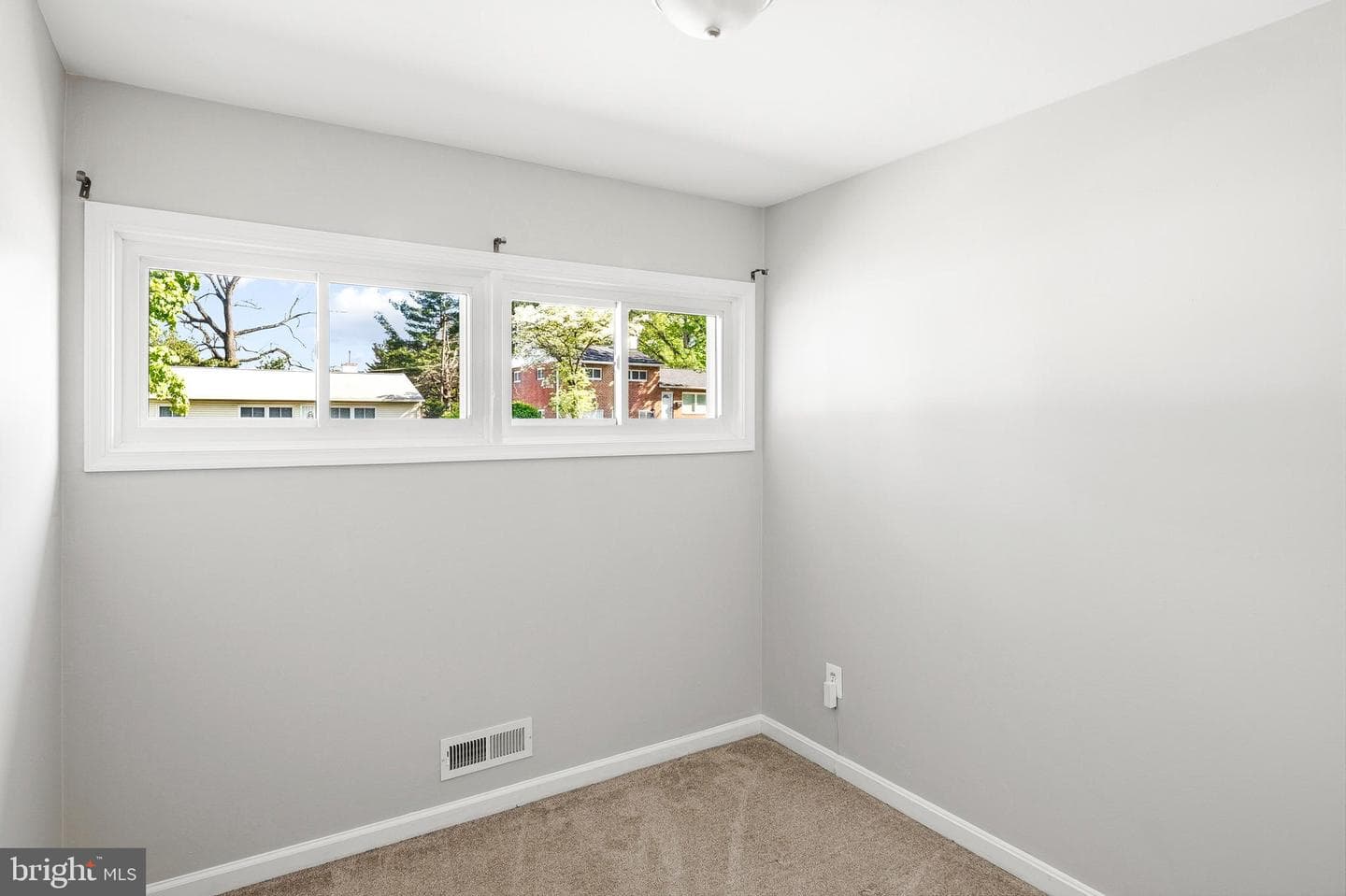 1010 Kent Avenue photo 21