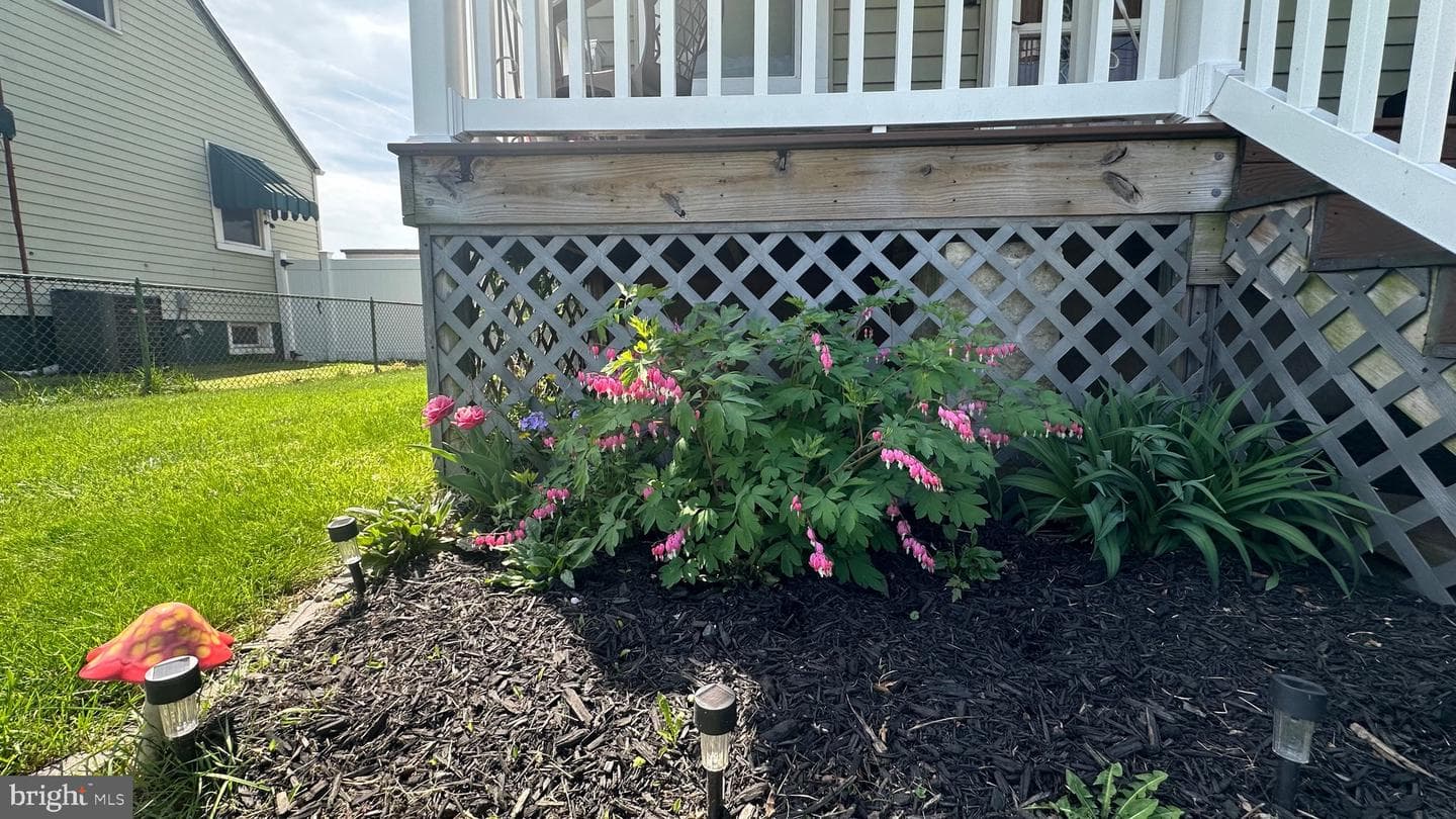 89 Wise Avenue photo 31