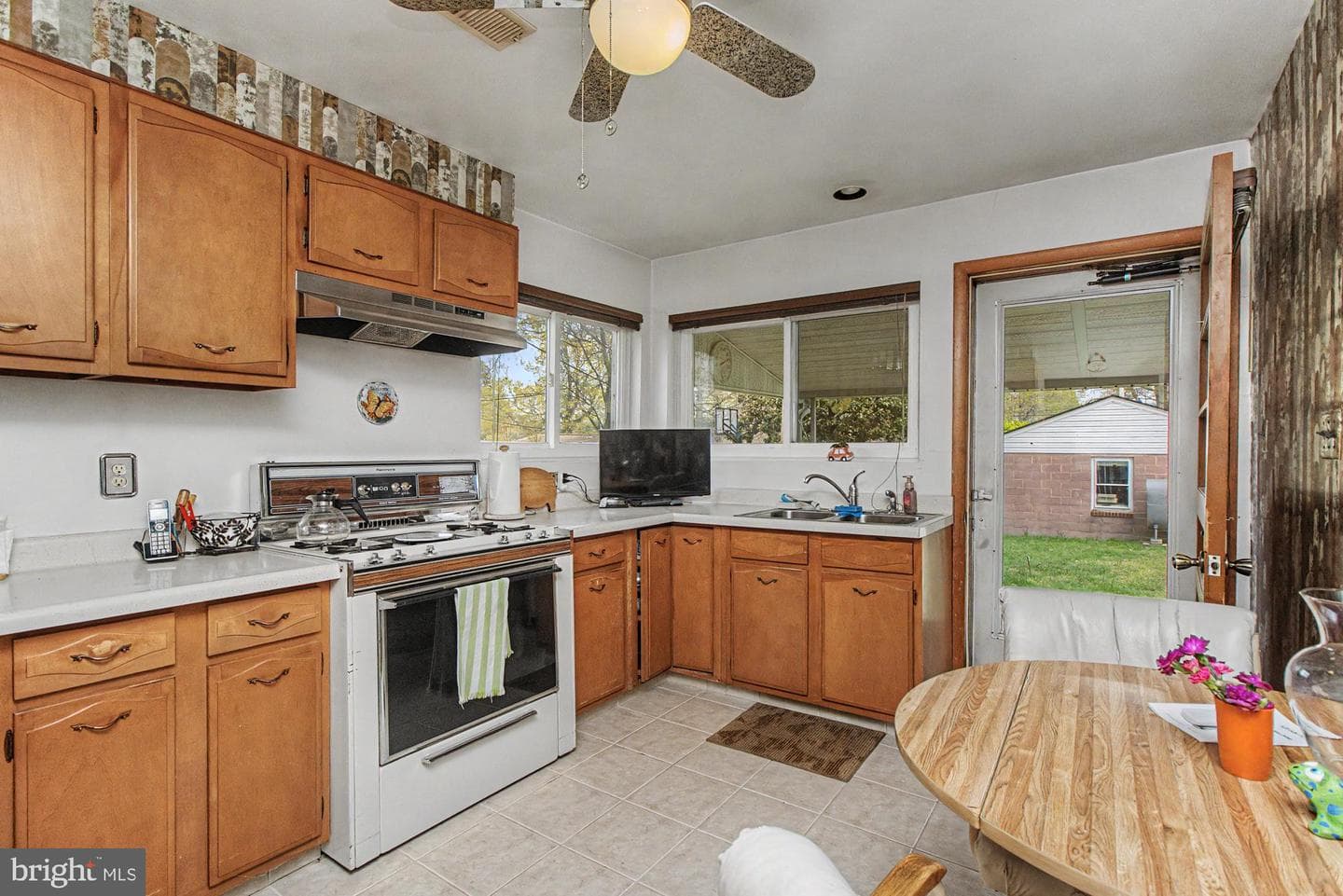 826 Cold Spring Road photo 6